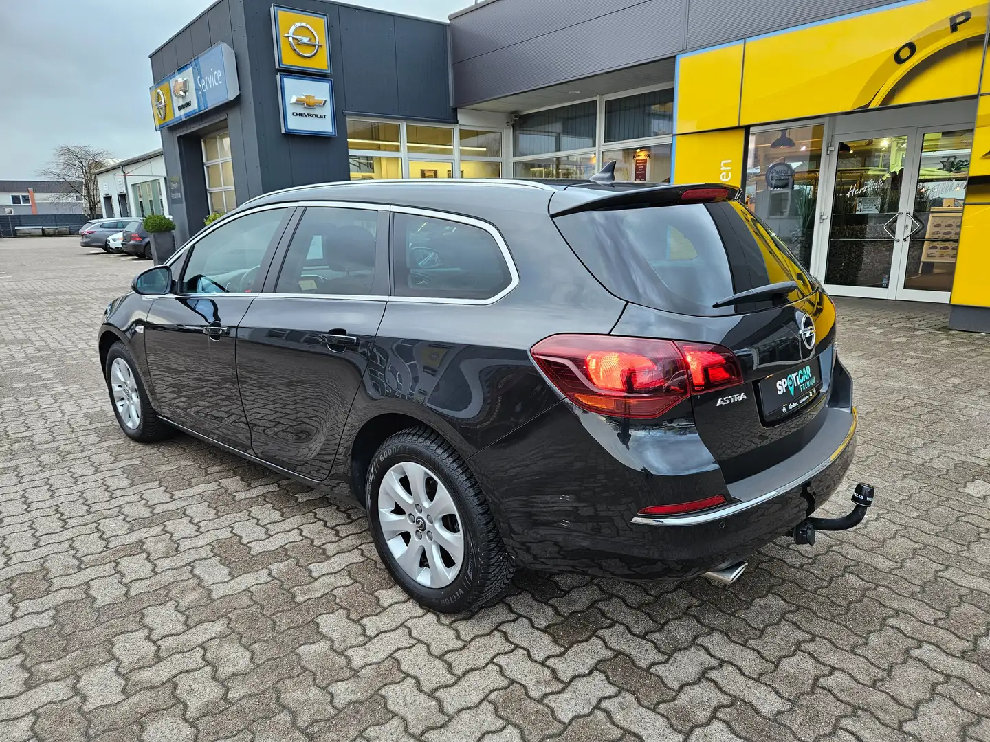 Opel Astra Exklusiv  Navi / Allwetterreifen /Winter Paket Schwarz - 2