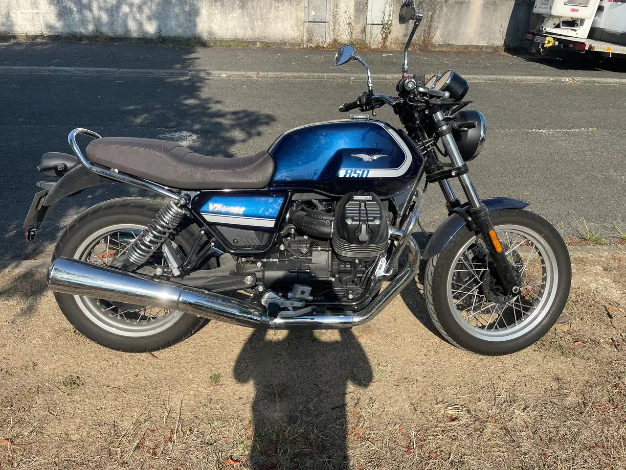 Moto Guzzi V 7
