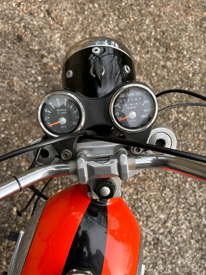Ducati Scrambler 250 Oranžová - 2