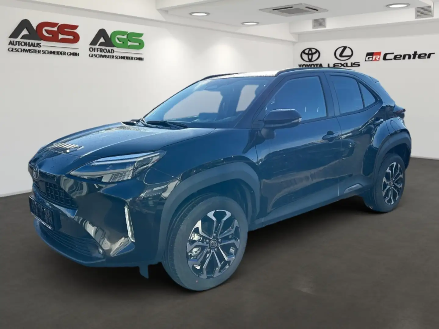 Toyota Yaris Cross 1,5l Teamplayer 4x2 Hybrid Safety + Winter Schwarz - 1