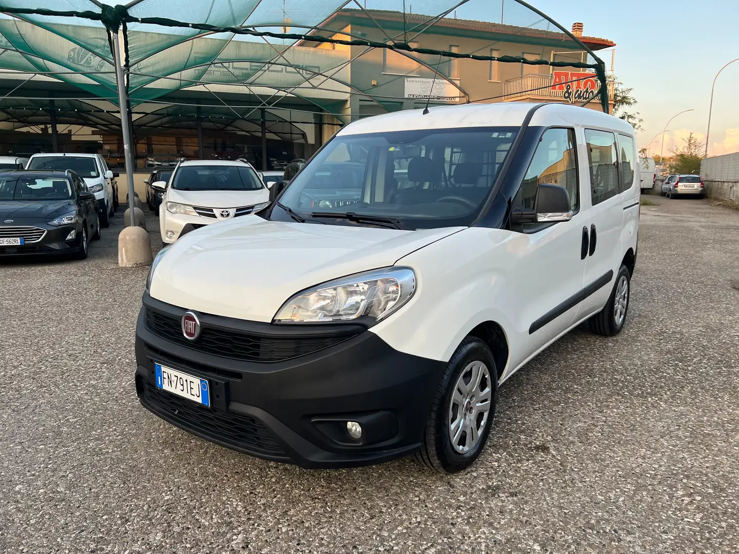 Fiat Doblo Cargo Combi 1.3 Mjet 16v 95cv Weiß - 1