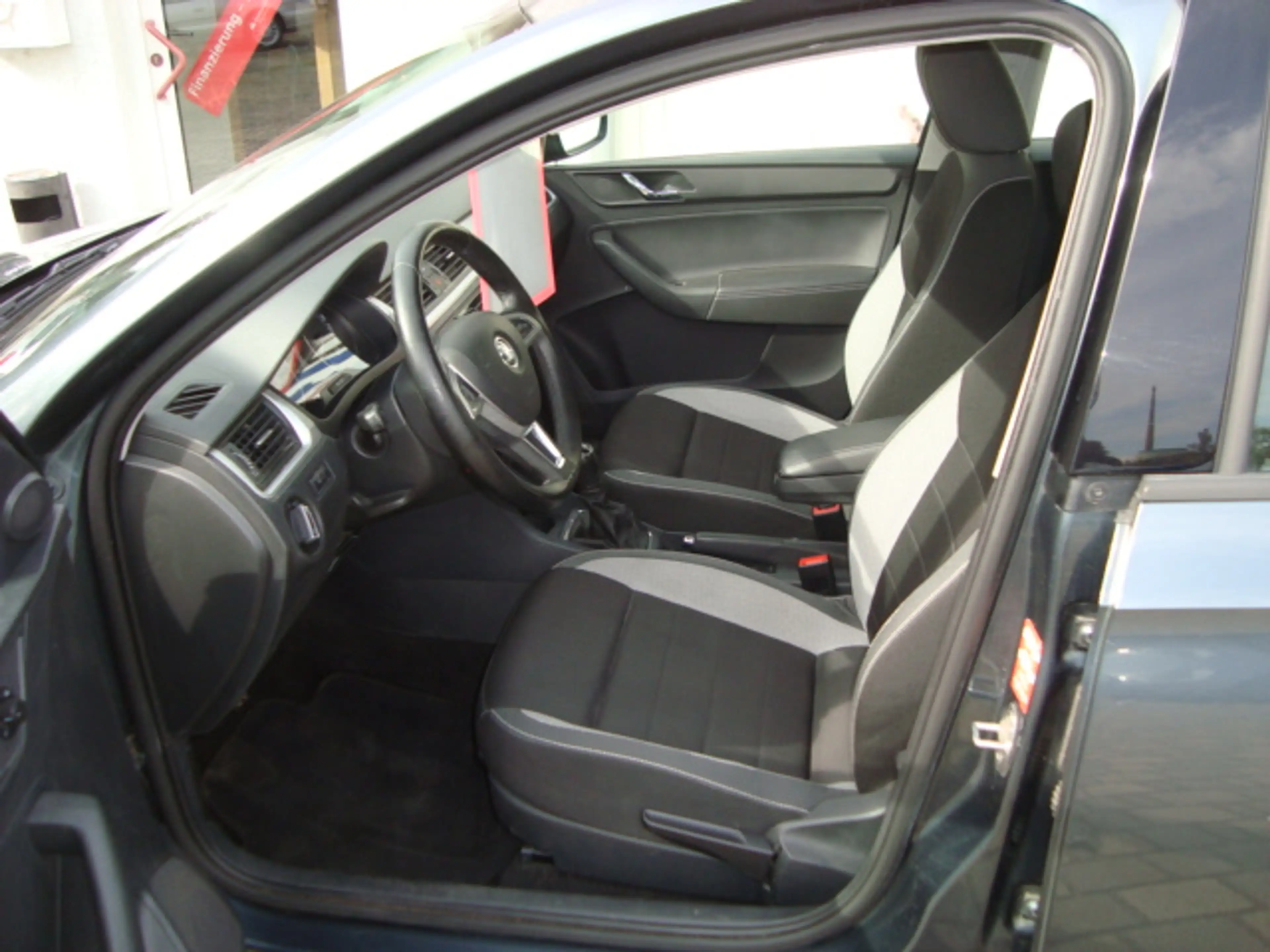 Skoda Rapid/Spaceback Rapid Rapid 1.2 TSI (Green tec) Ambition PDC/110PS — photo 6