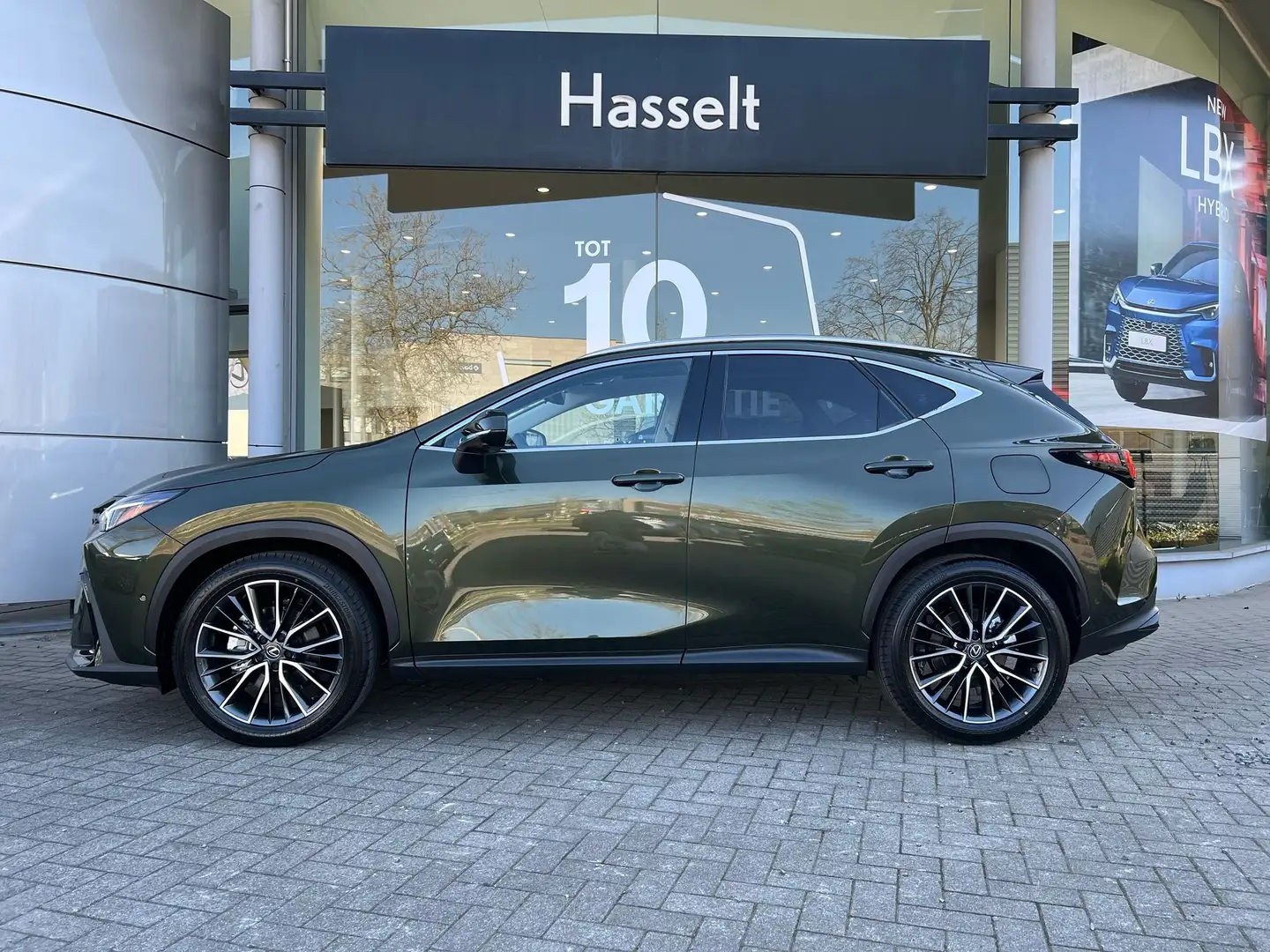 Lexus NX 350h 2.5i FWD Privilege Line + Pano Verde - 2