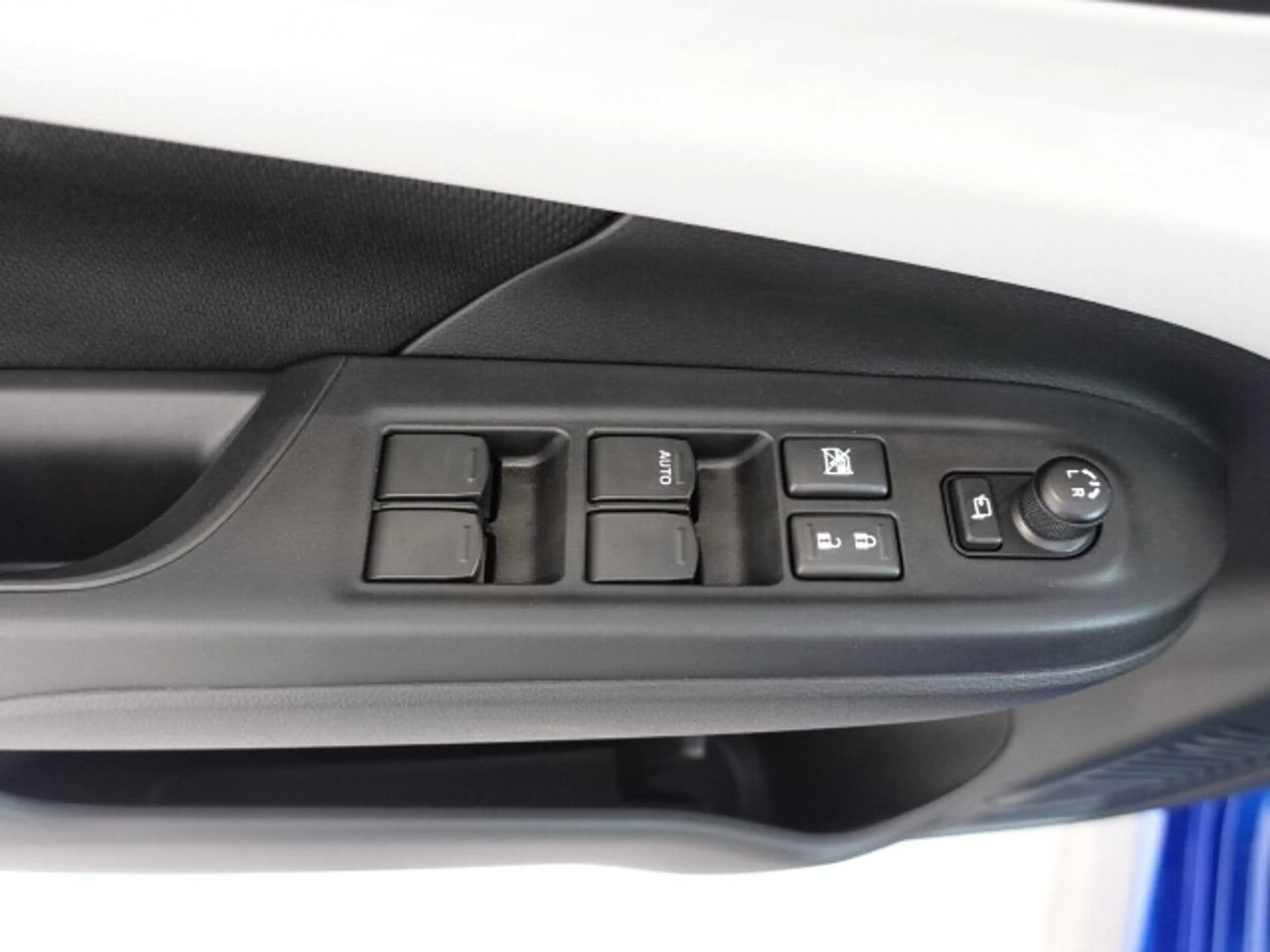 Suzuki Swift 1,2 Hybrid Allgrip Flash — photo 12