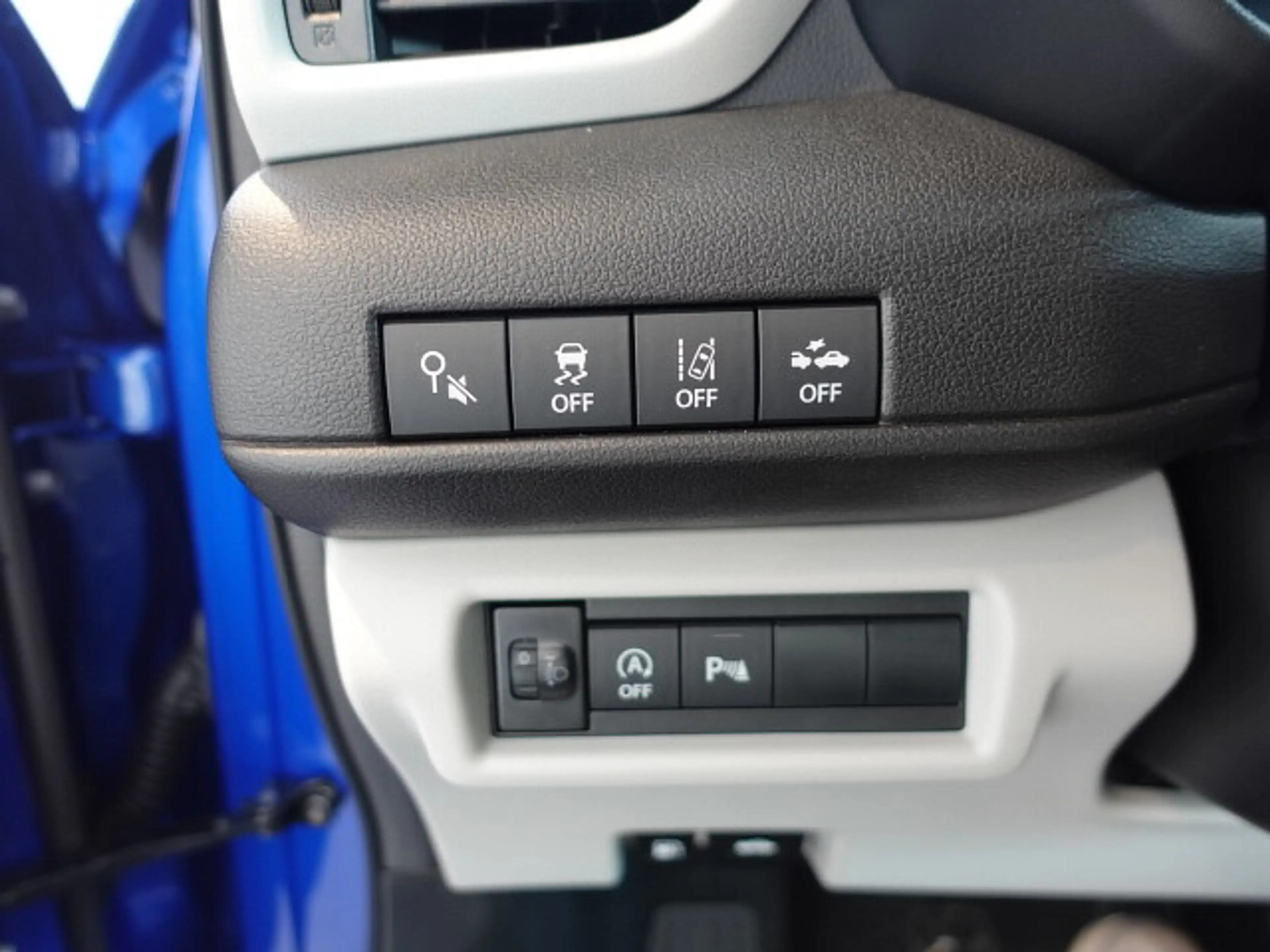 Suzuki Swift 1,2 Hybrid Allgrip Flash — photo 13