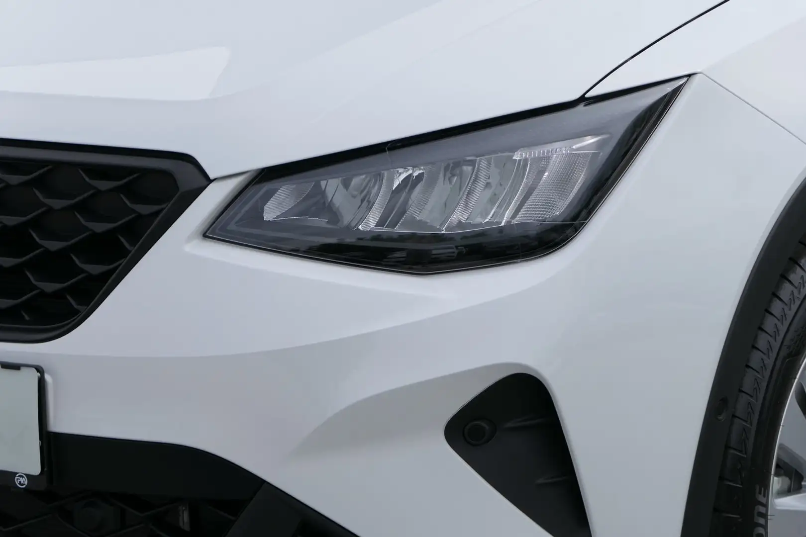 SEAT Arona Style 1.0 TSI Weiß - 2