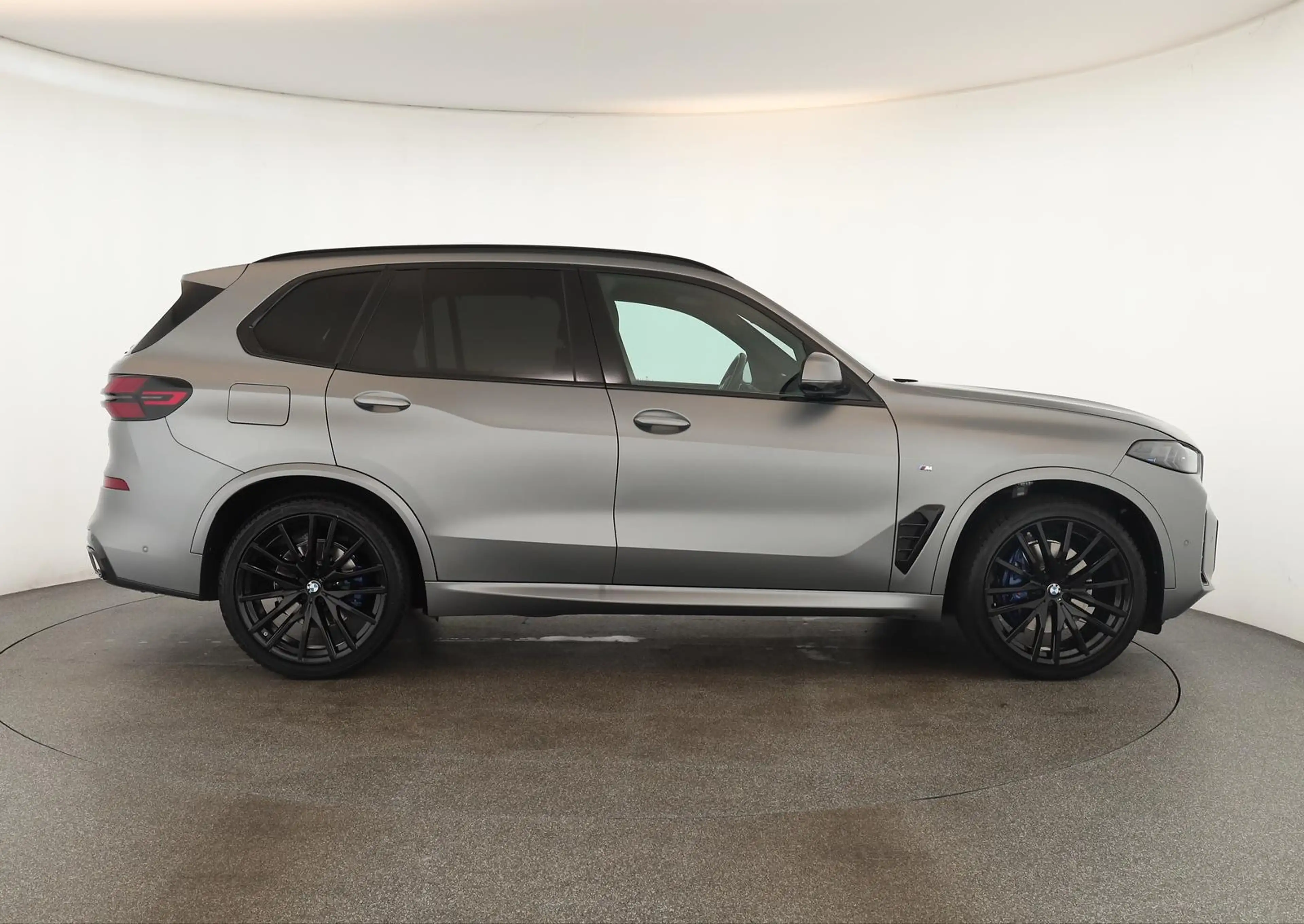 BMW X5 xDrive40d M Sport Pro 7S Pano 360 Air 22" AHK — photo 4