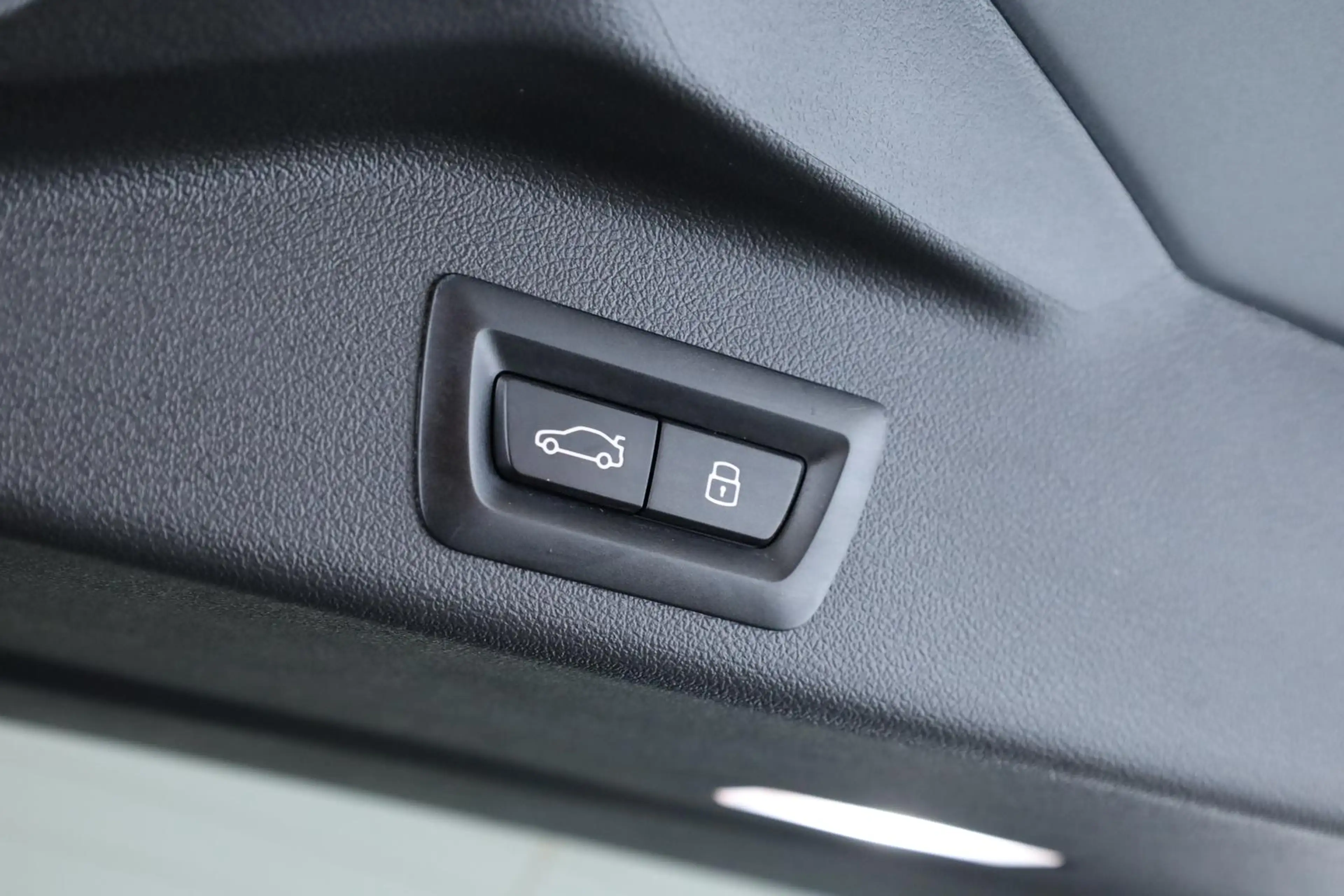 BMW X5 xDrive40d M Sport Pro 7S Pano 360 Air 22" AHK — photo 7