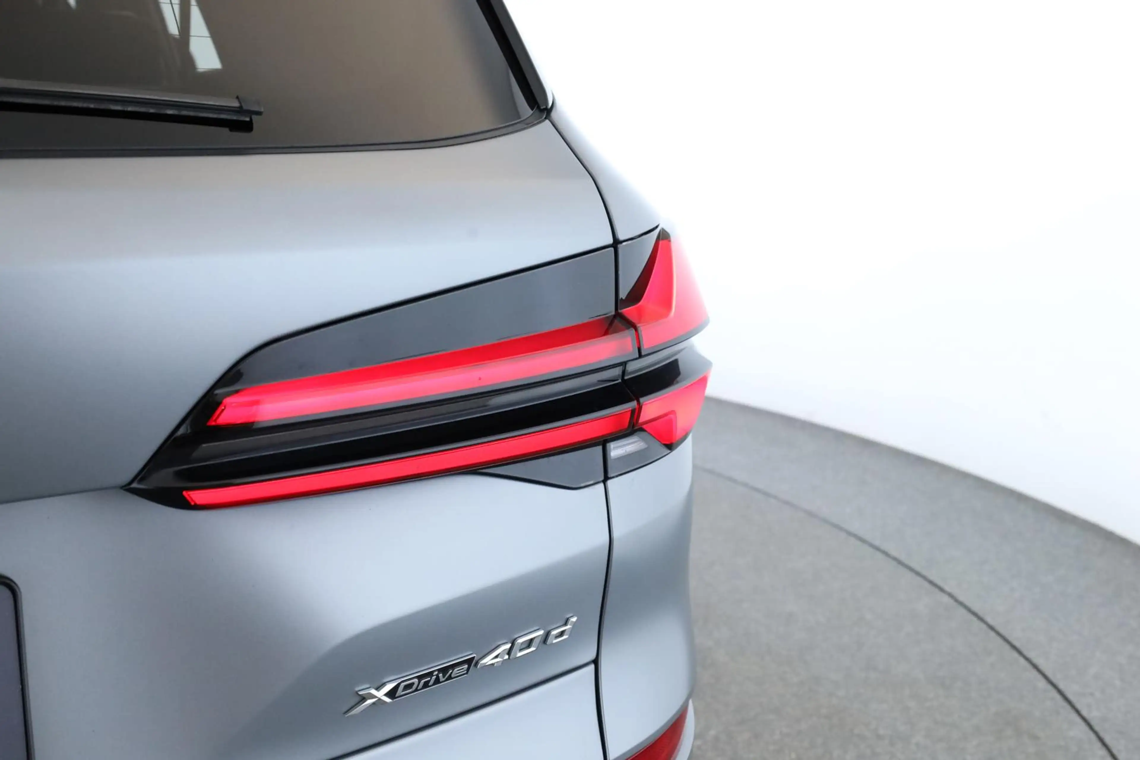 BMW X5 xDrive40d M Sport Pro 7S Pano 360 Air 22" AHK — photo 8