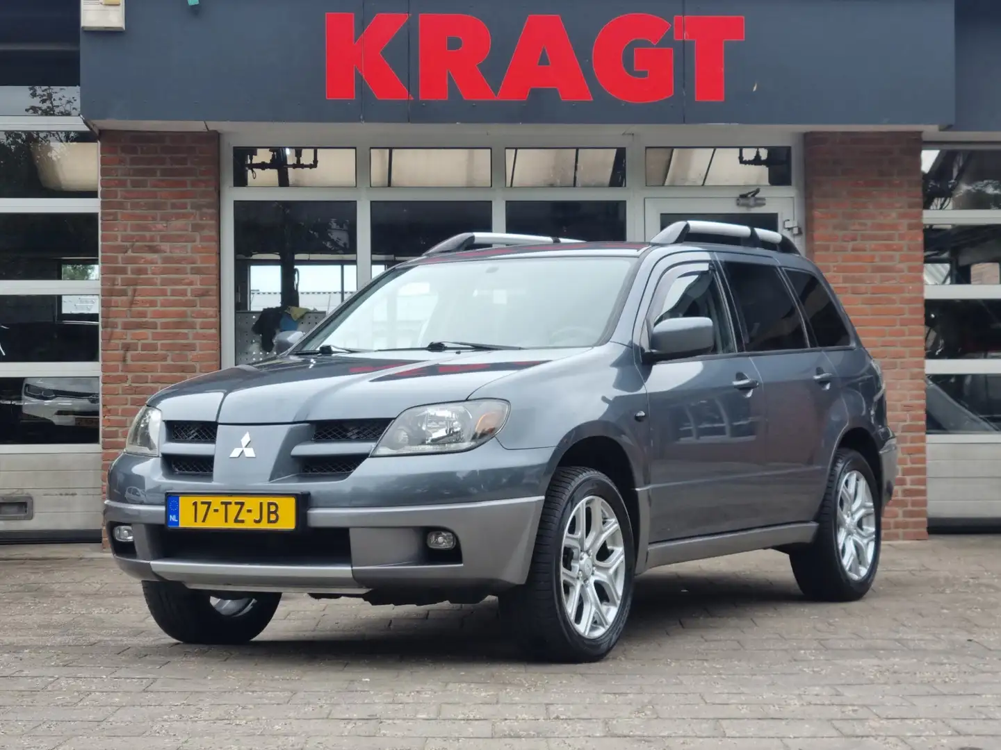 Mitsubishi Outlander Sport 2.4 160 pk AUTOMAAT - climate - cruise 1.500 Grijs - 1