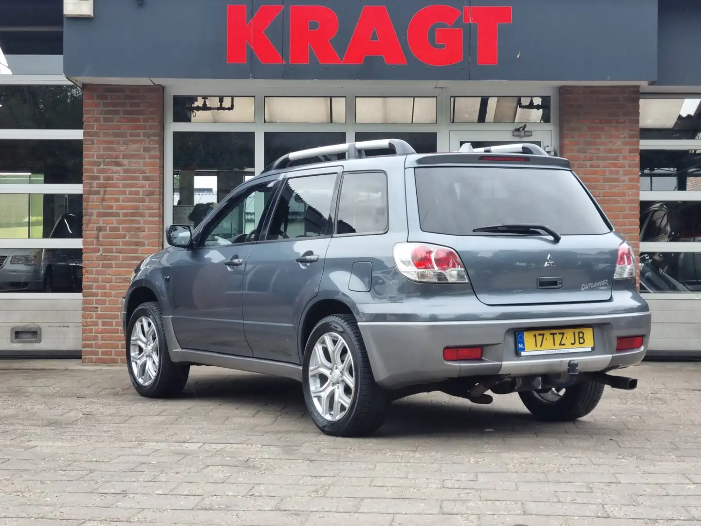 Mitsubishi Outlander Sport 2.4 160 pk AUTOMAAT - climate - cruise 1.500 Grijs - 2