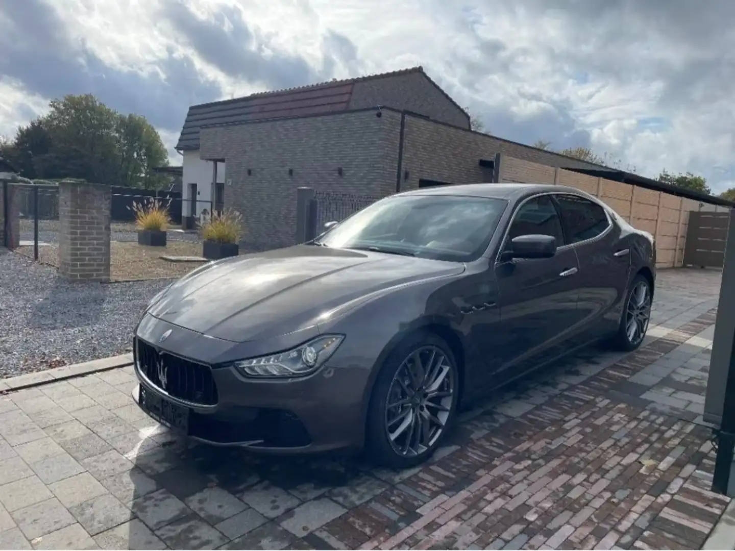 Maserati Ghibli Ghibli 3.0 V6 Turbo Stříbrná - 2