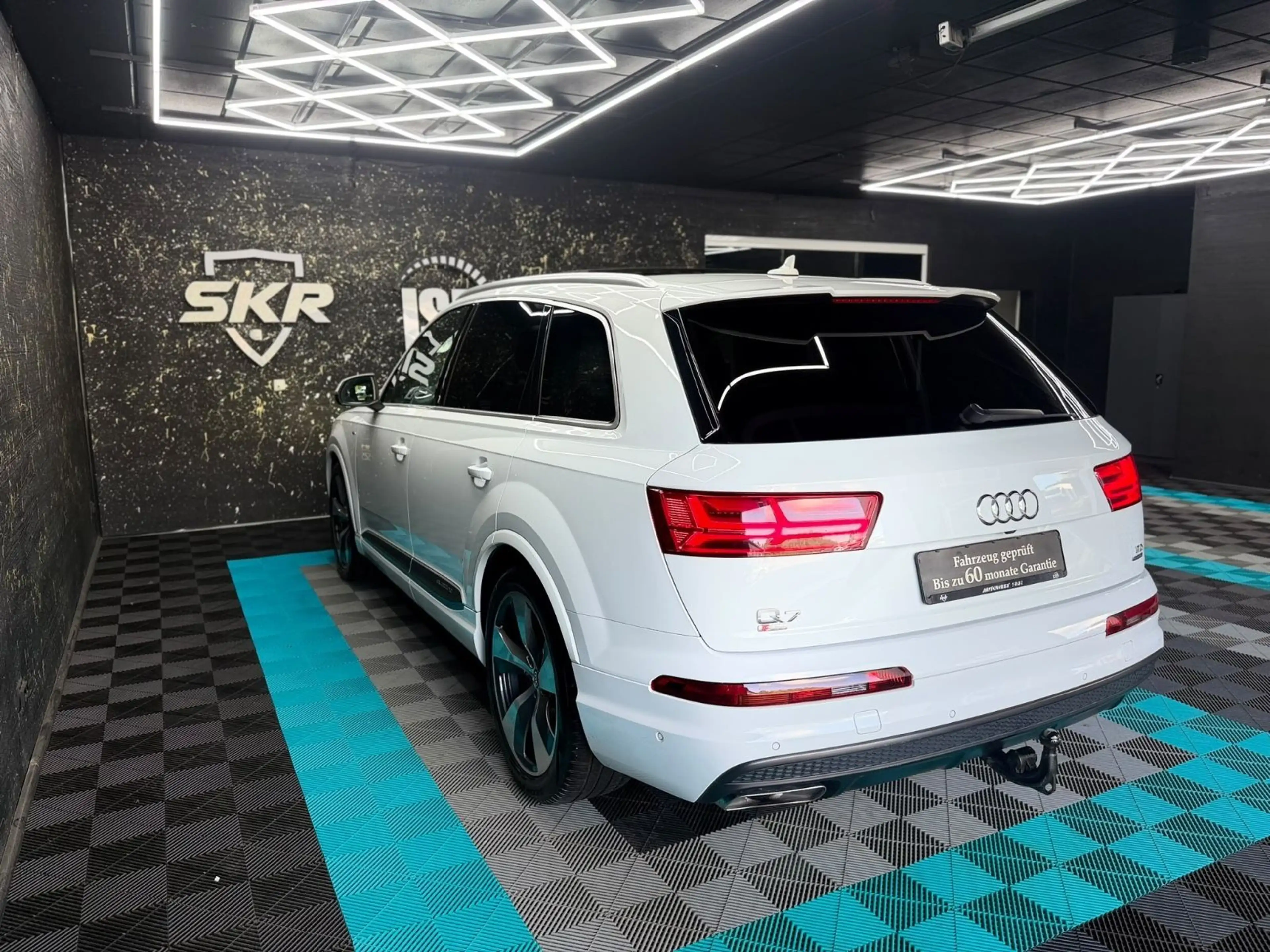 Audi Q7 3.0 TDI quattro/S-LINE/AHK/RFK/STANDHZ/PANO — photo 8