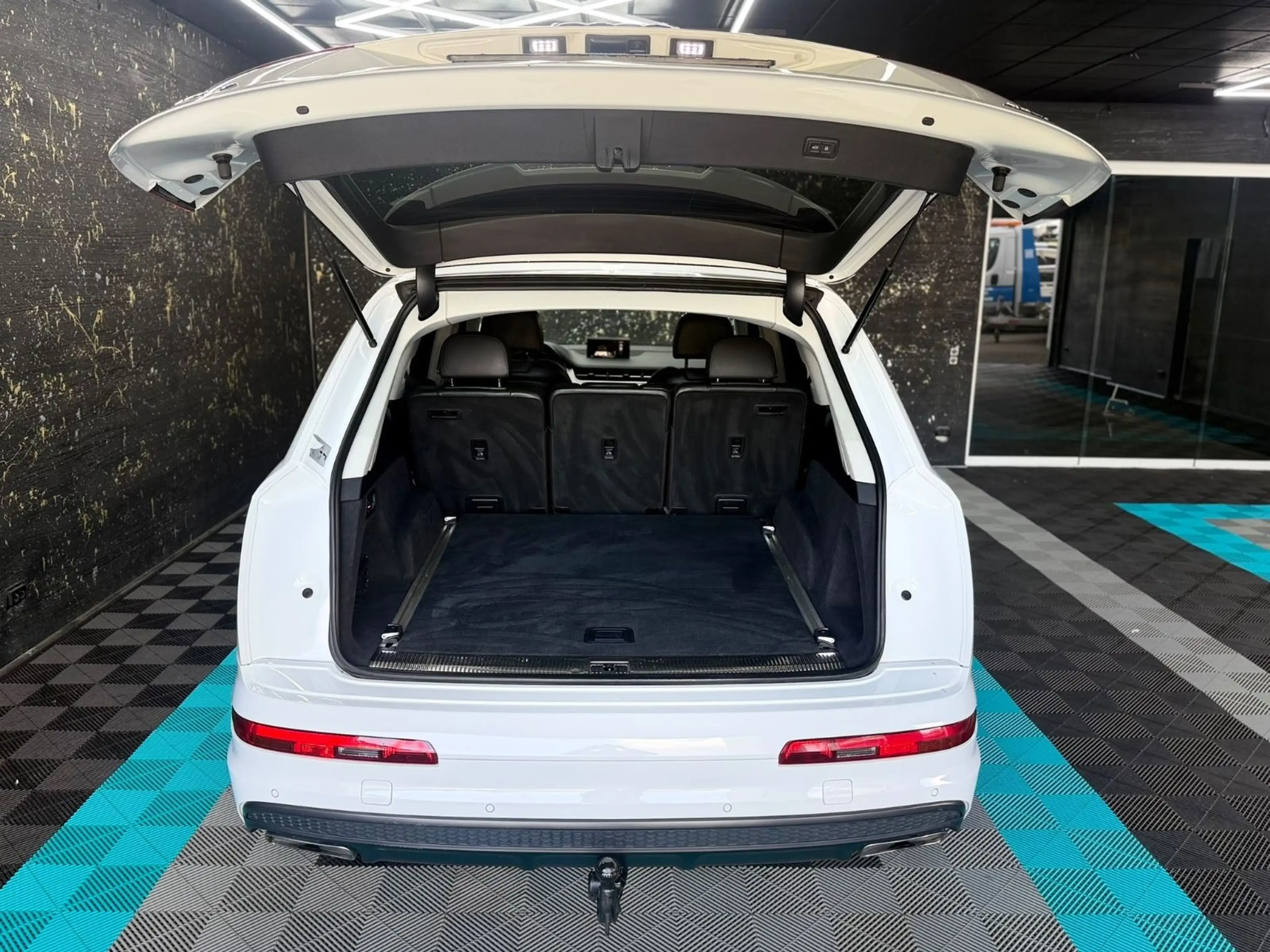 Audi Q7 3.0 TDI quattro/S-LINE/AHK/RFK/STANDHZ/PANO — photo 13