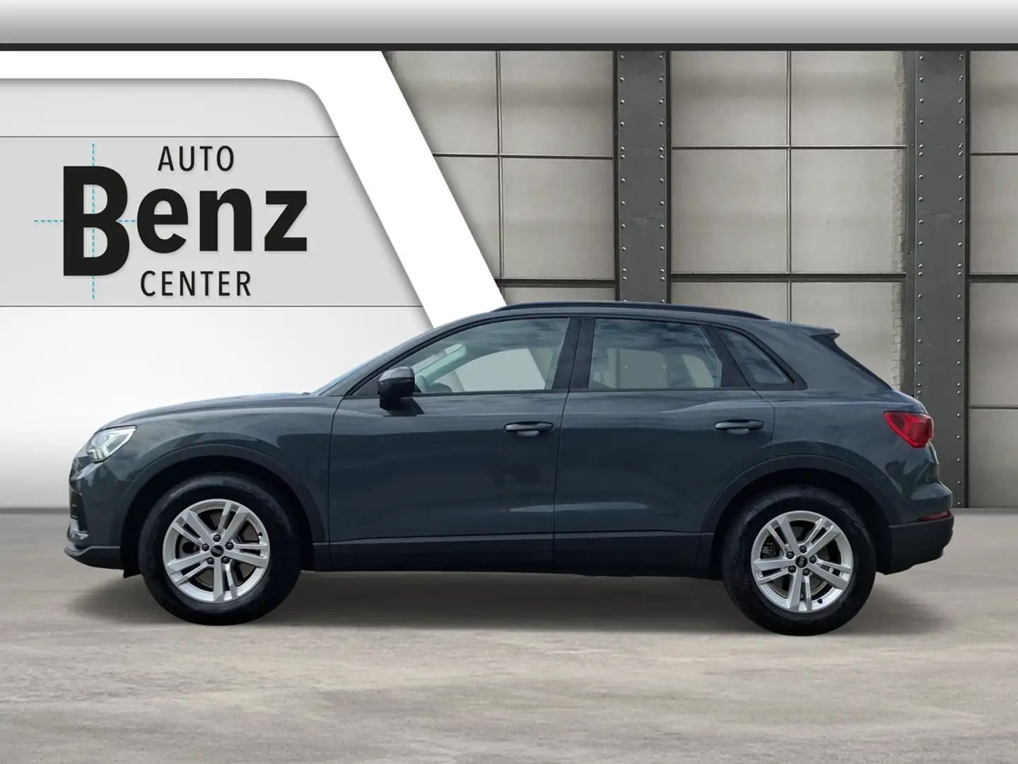 Audi Q3 40 TFSI QUATTRO S tronic LED*CAM*SHZ*NAVI Klima Grau - 2