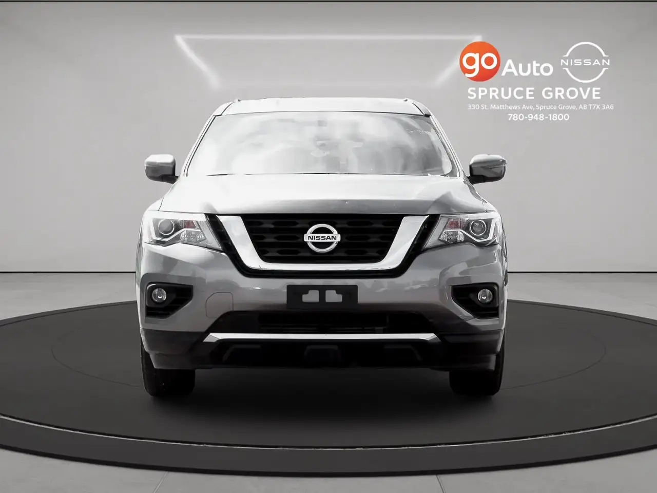 Nissan Pathfinder снимка Nissan Pathfinder