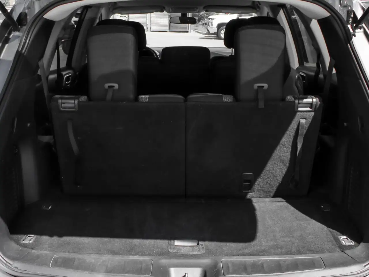 Nissan Pathfinder снимка Nissan Pathfinder