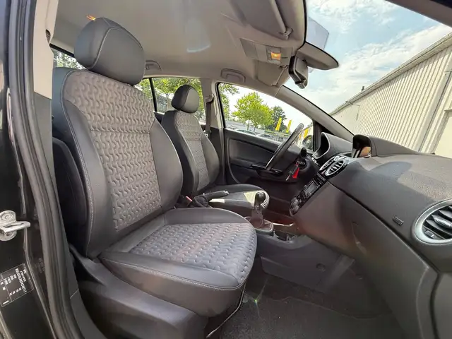 Opel Corsa view 10