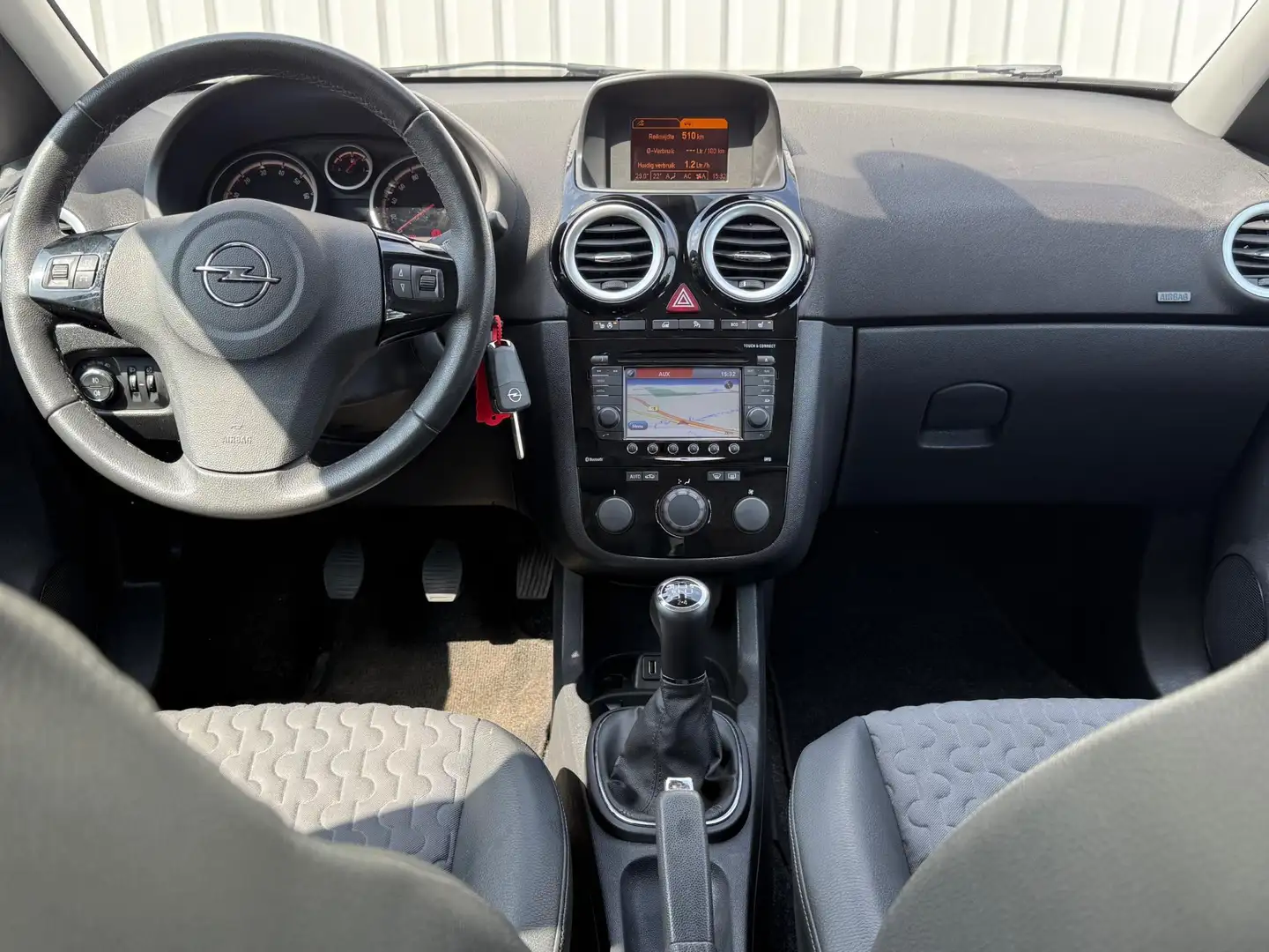 Opel Corsa 1.4-16V Cosmo StoelVerwarming,StuurVerwarming,Clim Negro - 2