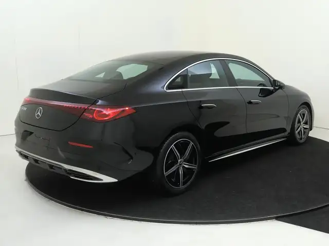 Mercedes-Benz CLA view 4