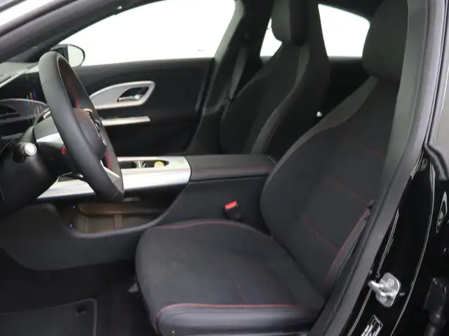 Mercedes-Benz CLA view 14
