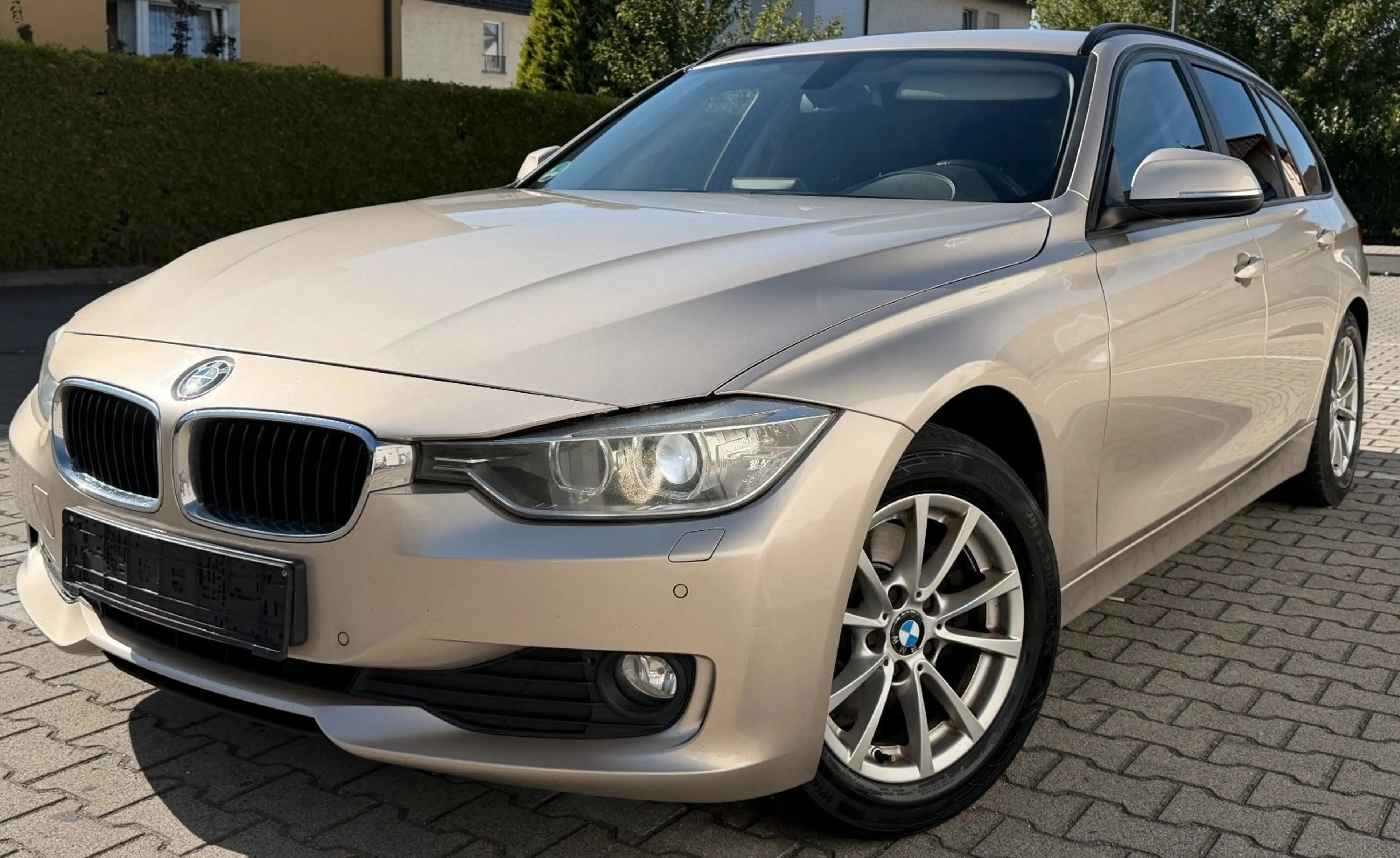 BMW 320 d Touring XENON NAVI PDC AHK 2 HAND TOP — photo 7