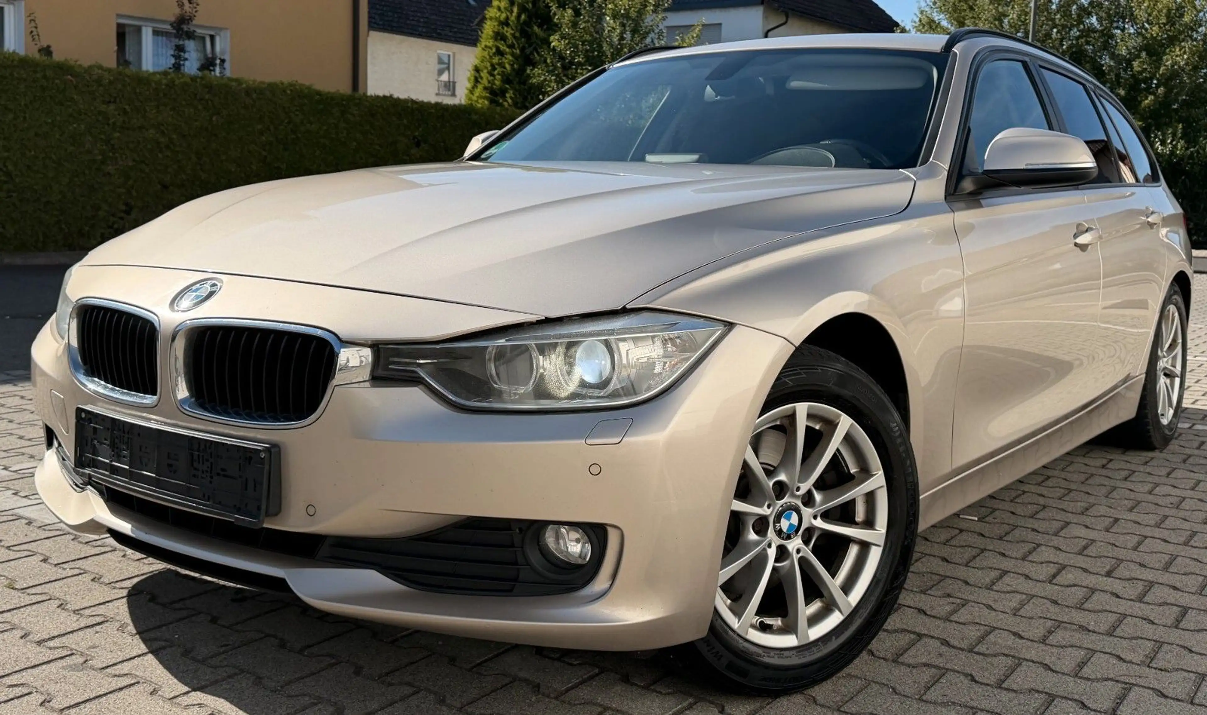 BMW 320 d Touring XENON NAVI PDC AHK 2 HAND TOP — photo 8
