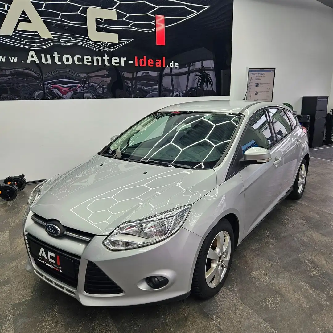 Ford Focus Lim. Sync, 1. Hand, Zahnr gewchslt,HU Neu Silber - 2