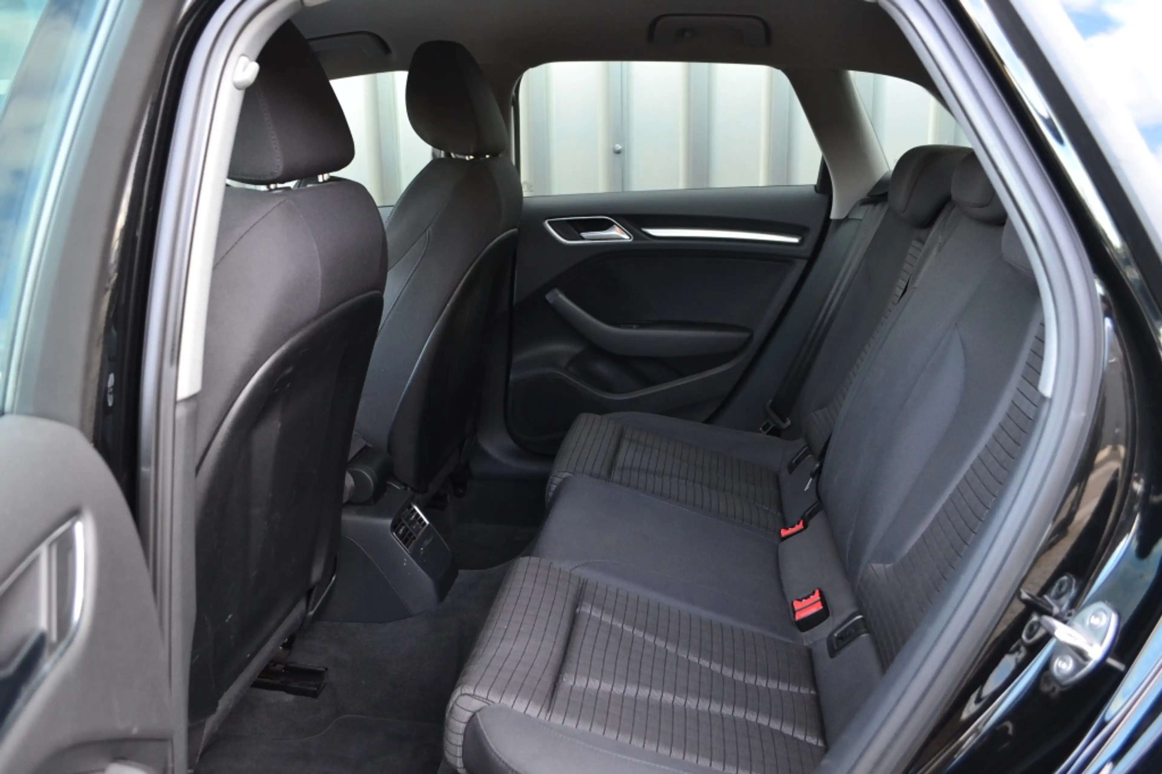 Audi A3 Sportback 30 TFSI De.PL.+ — photo 10