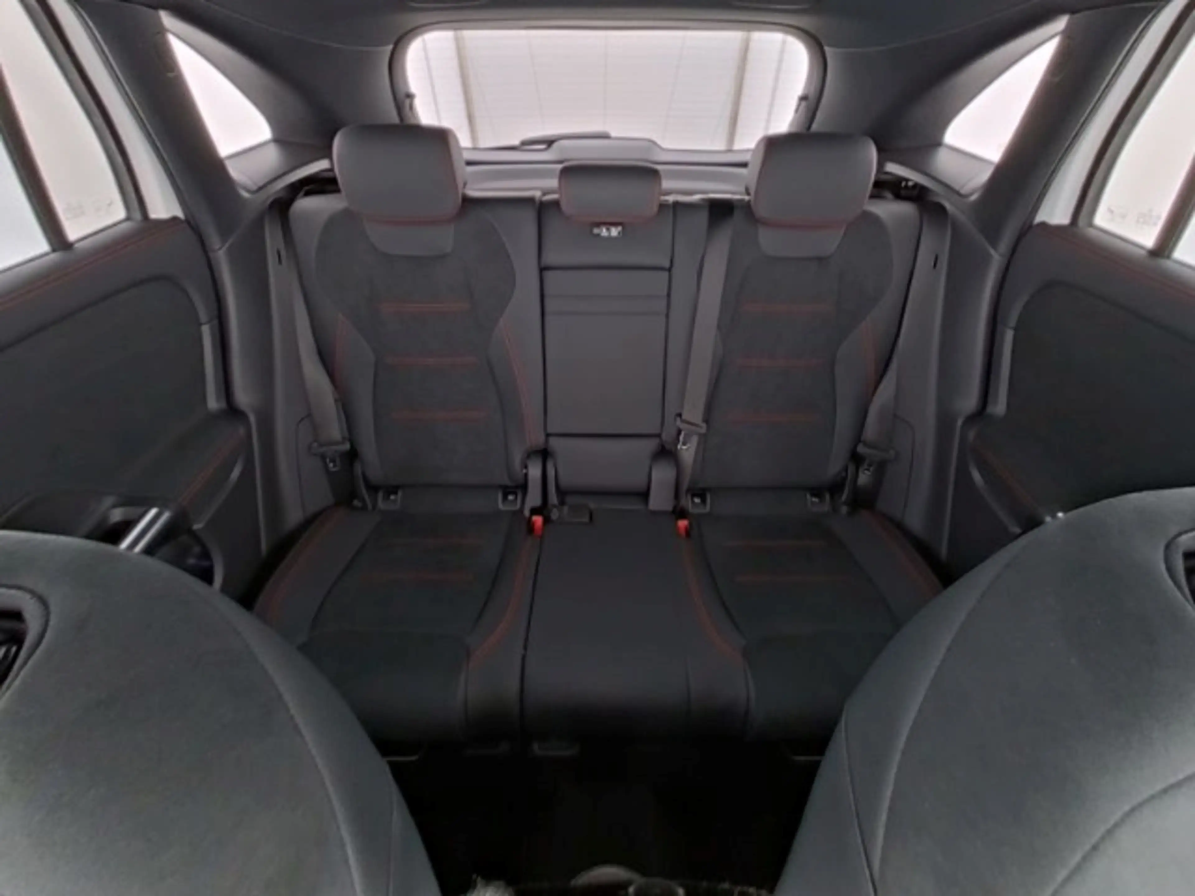 Mercedes-Benz GLA 220 d 4Matic AMG Line Premium+ Night Fahrassist — photo 8