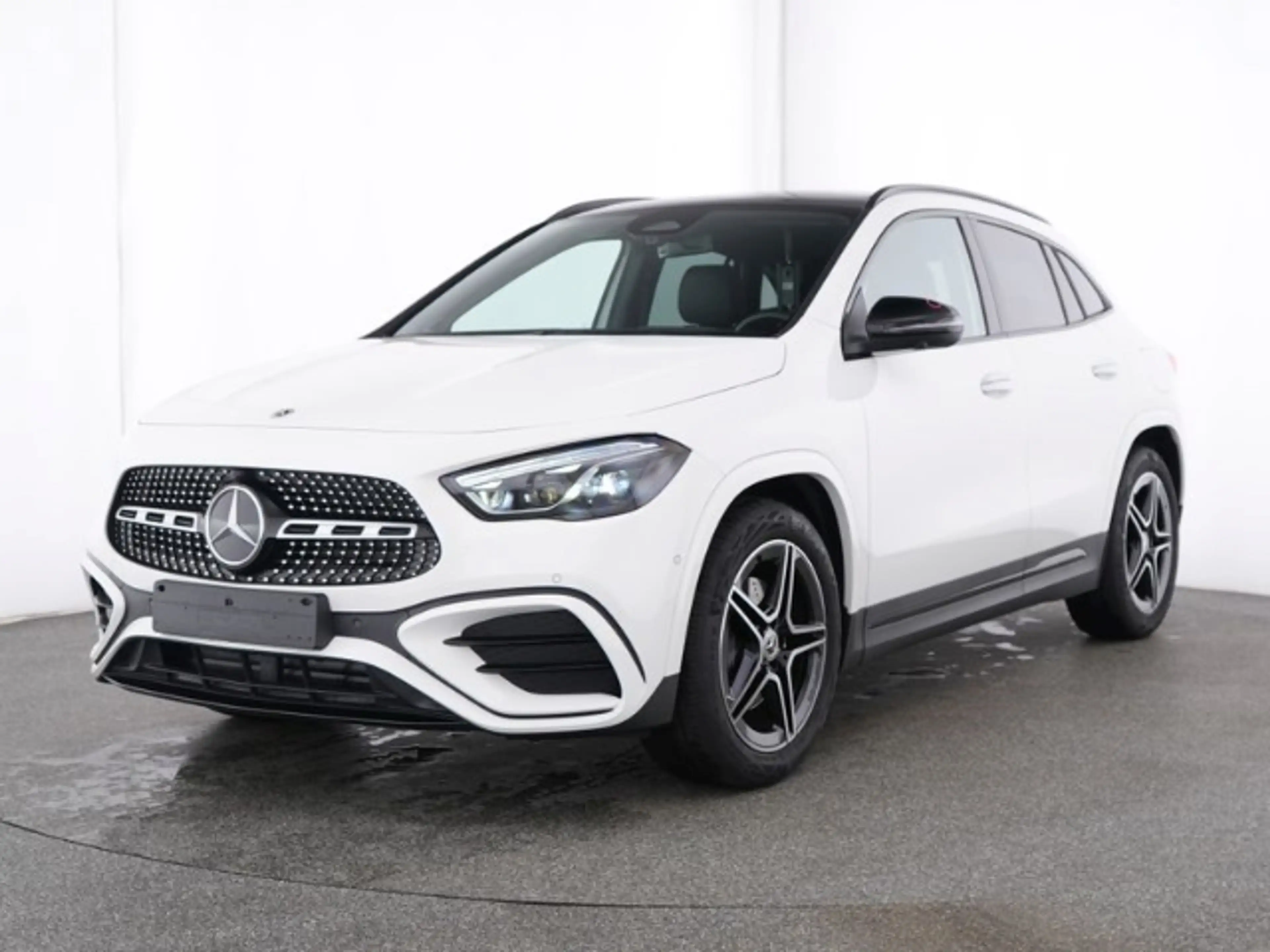 Mercedes-Benz GLA 220 d 4Matic AMG Line Premium+ Night Fahrassist — photo 2