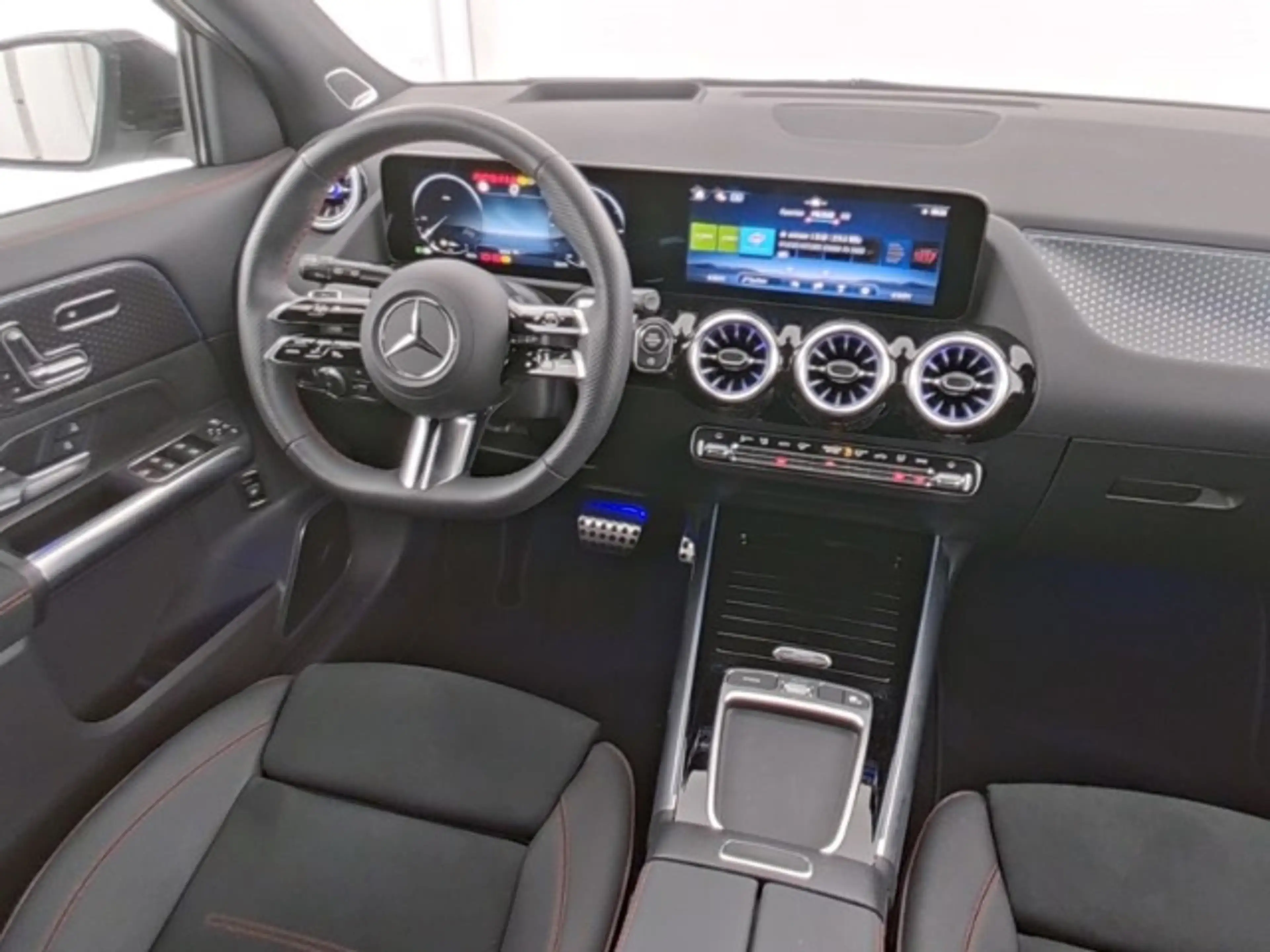 Mercedes-Benz GLA 220 d 4Matic AMG Line Premium+ Night Fahrassist — photo 6
