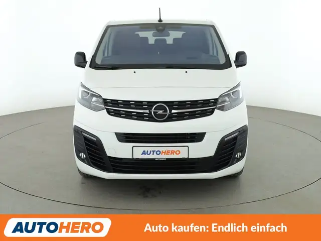 Opel Zafira Life view 9