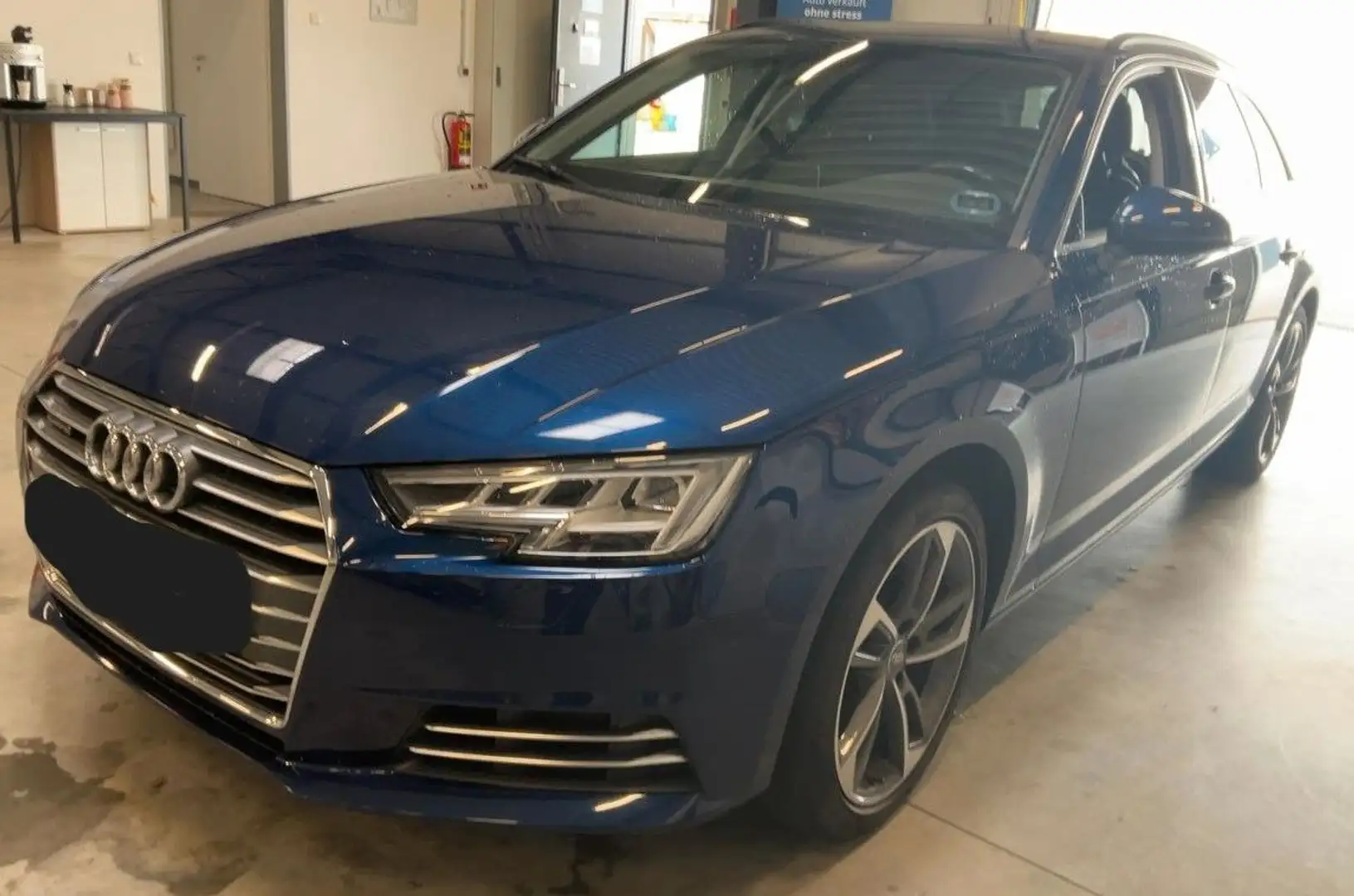 Audi A4 Avant Quattro Sport Digital Matrix Totwinkel Bleu - 1