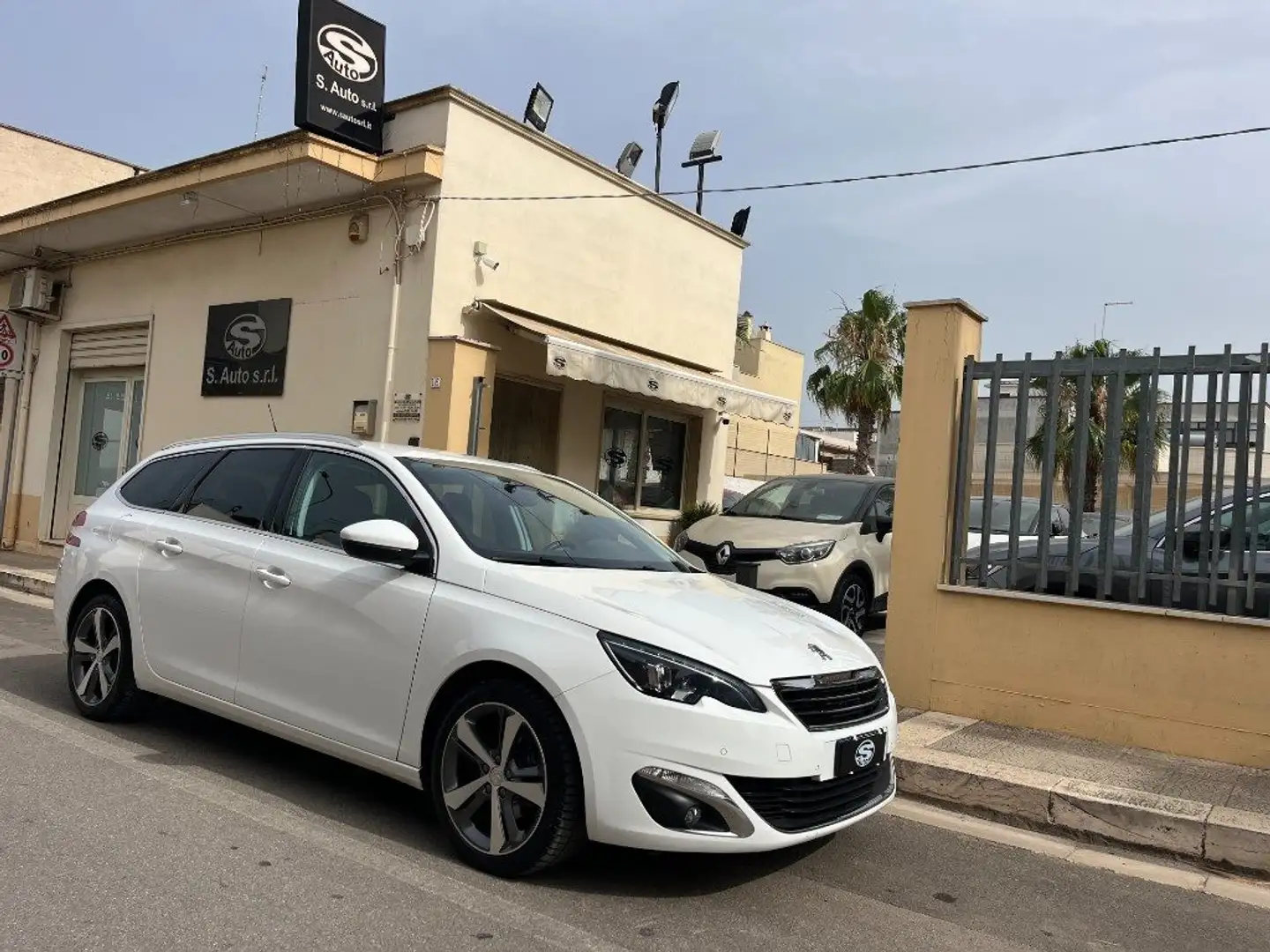 Peugeot 308 1.6HDi 120 AUT. SW ALLURE Blanc - 1