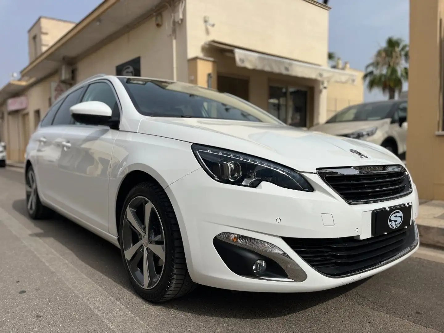Peugeot 308 1.6HDi 120 AUT. SW ALLURE Blanc - 2