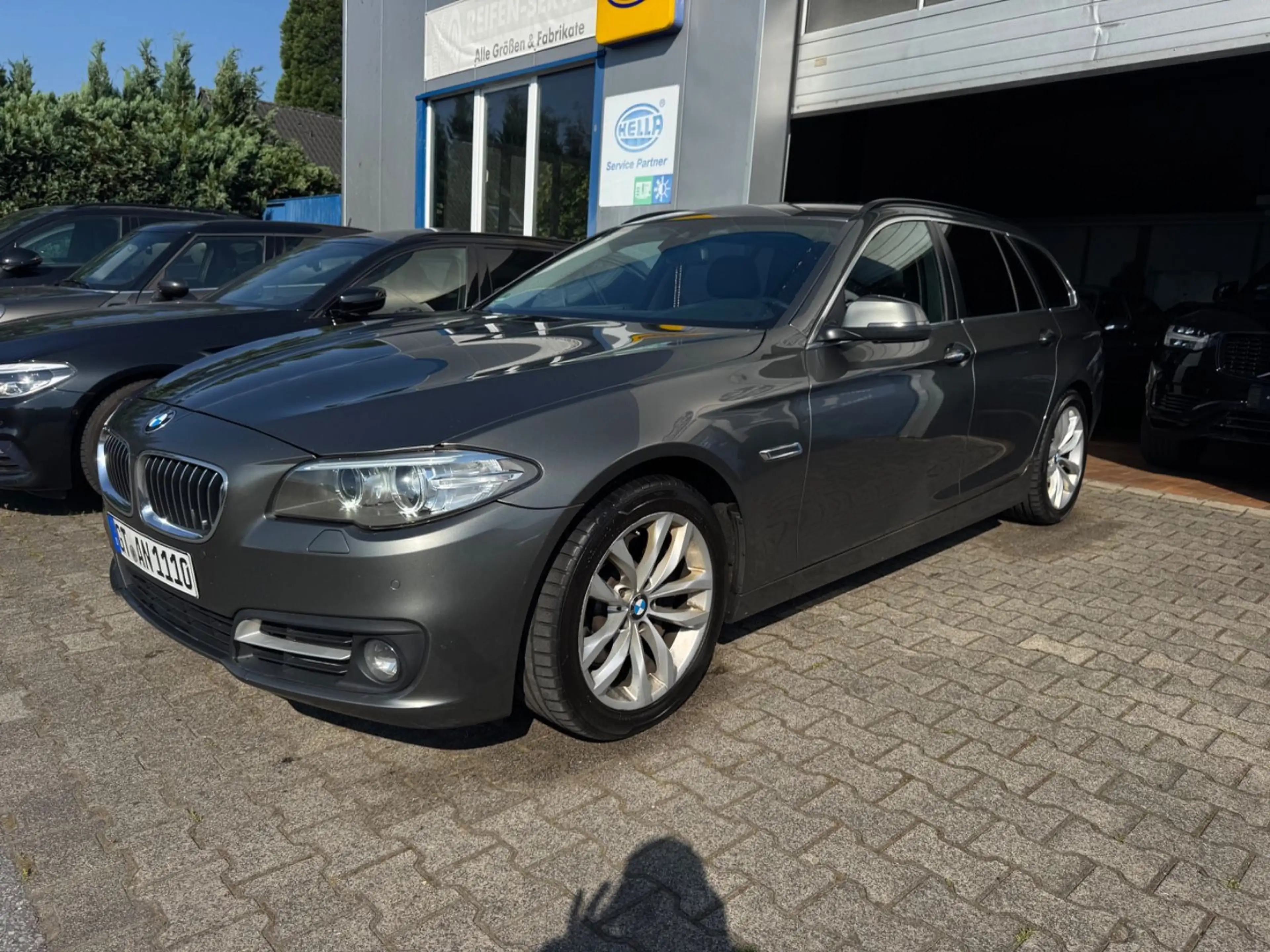 BMW 525 d Touring* xDrive*LEDER*NAVI*BI-XENON*18 ZOL