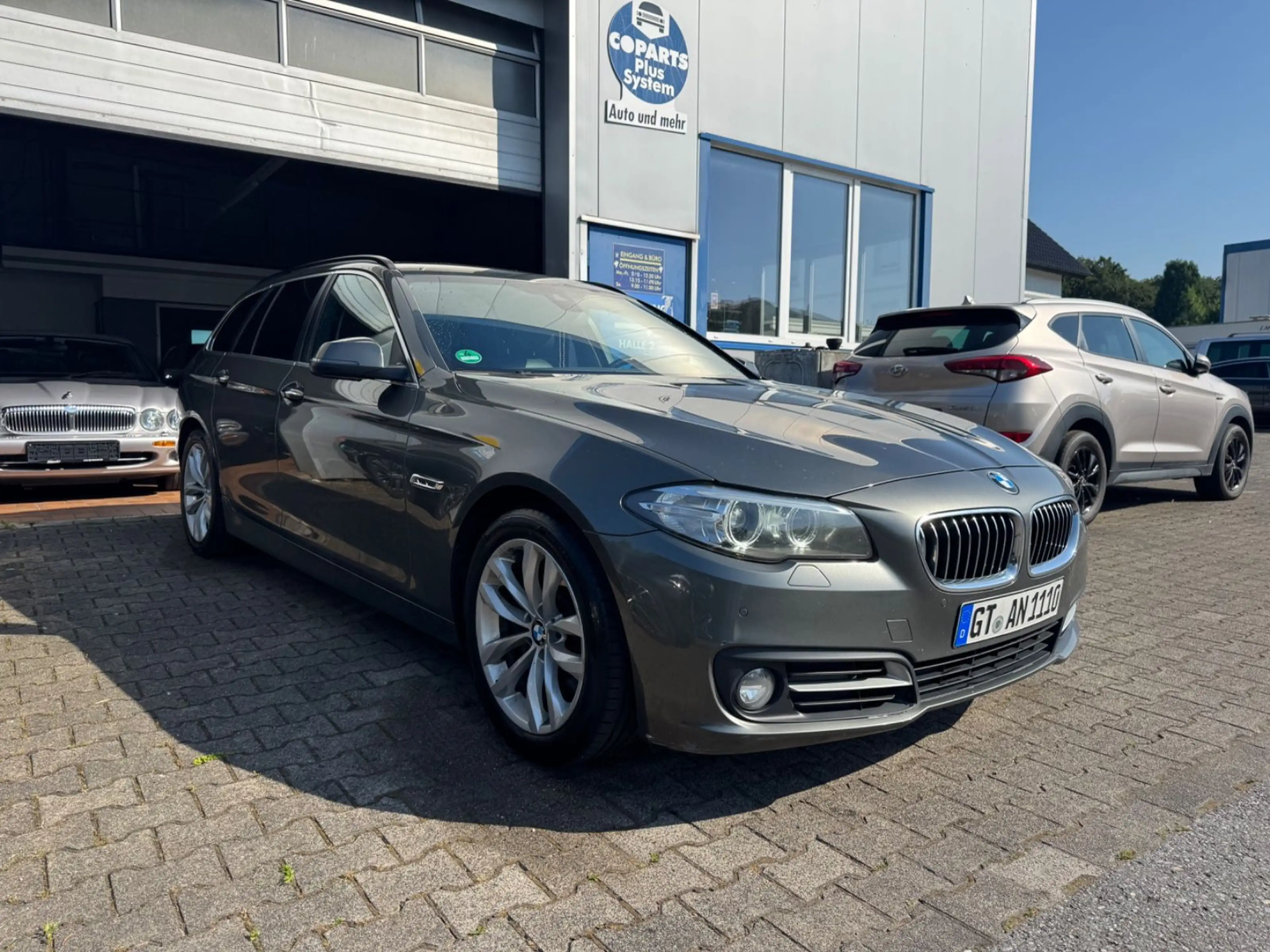 BMW 525 d Touring* xDrive*LEDER*NAVI*BI-XENON*18 ZOL — photo 2