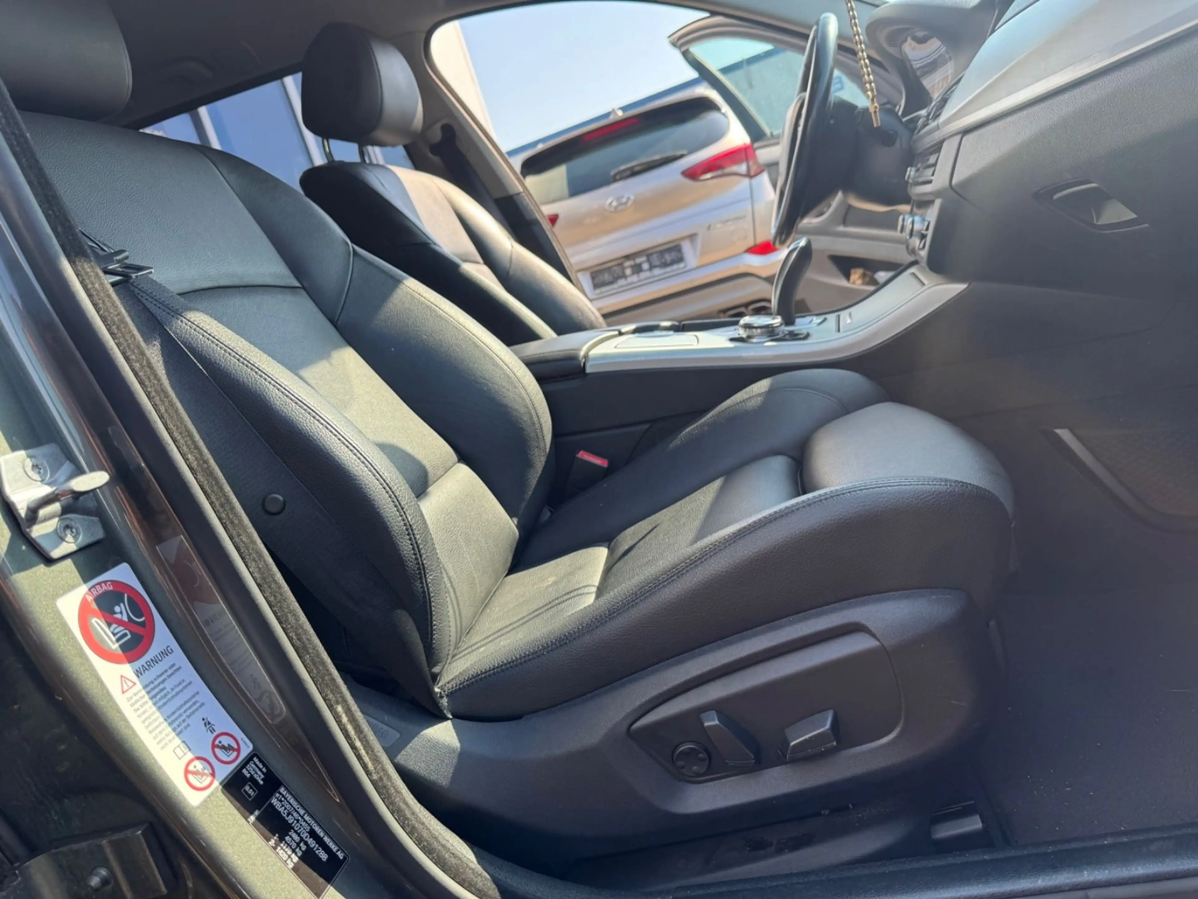 BMW 525 d Touring* xDrive*LEDER*NAVI*BI-XENON*18 ZOL — photo 10