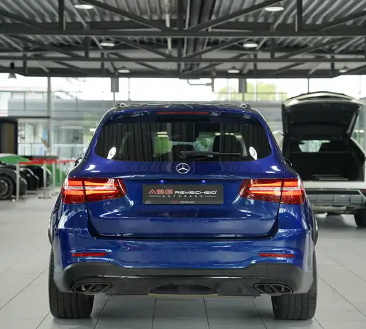 Mercedes-Benz GLC view 9