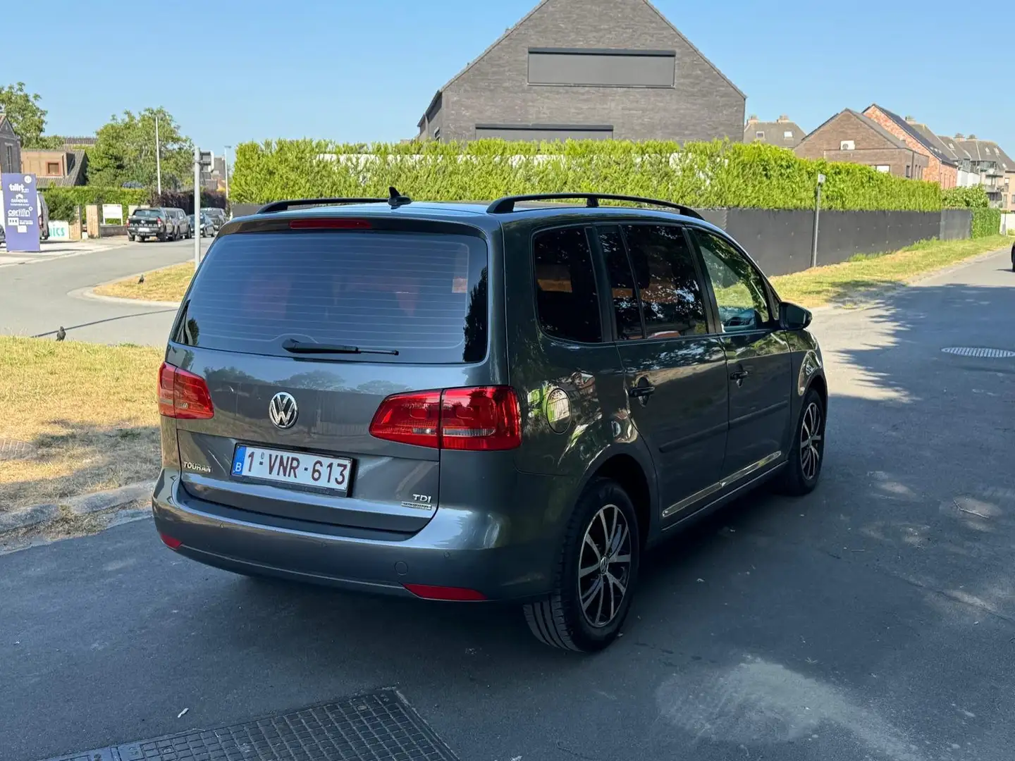 Volkswagen Touran Touran 1.6 TDI DPF BlueMotion Technology DSG Grey - 2