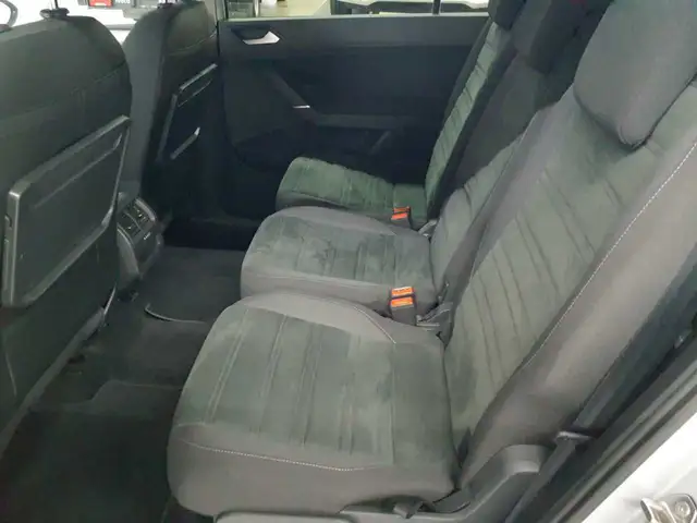 Volkswagen Touran view 13