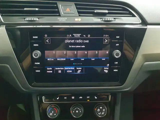 Volkswagen Touran view 12