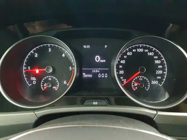 Volkswagen Touran view 11