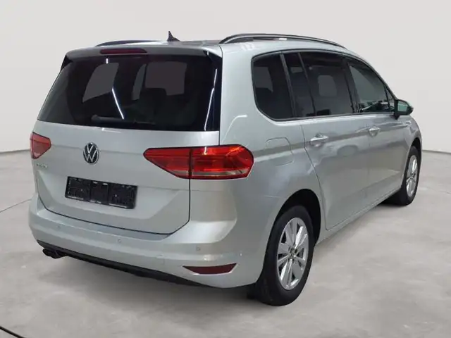 Volkswagen Touran view 4