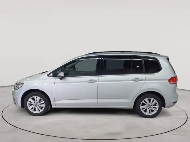 Volkswagen Touran view 6