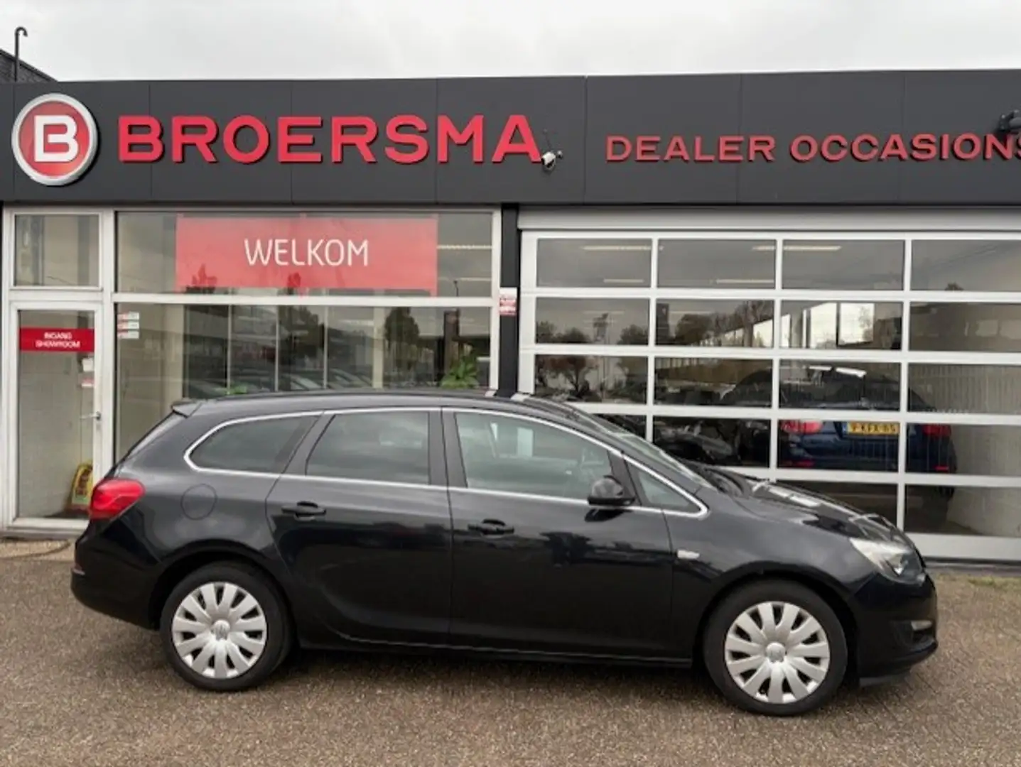 Opel Astra Sports Tourer 1.4 Turbo Sport DEALERONDERHOUDEN * Zwart - 2