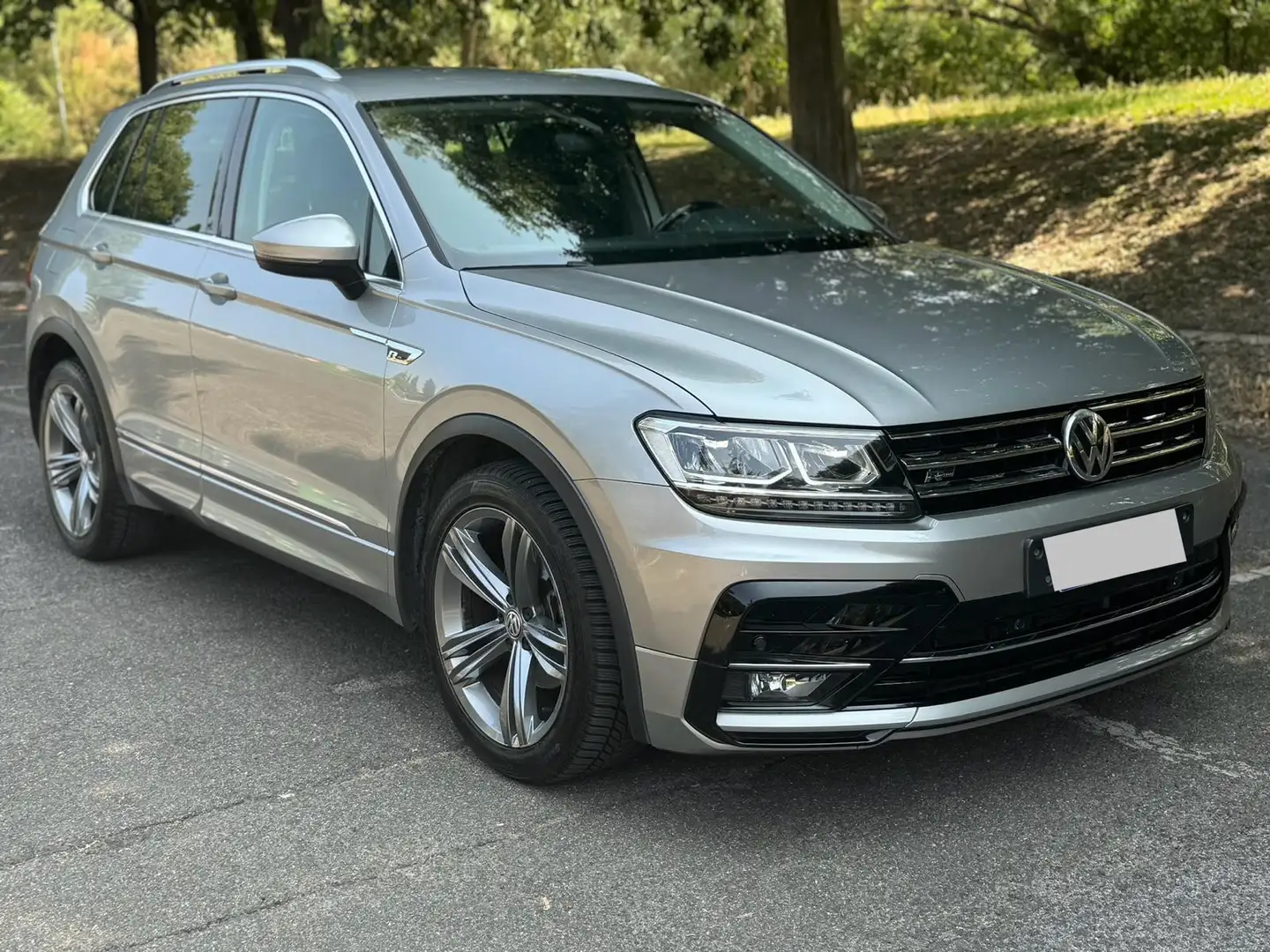 Volkswagen Tiguan 1.6 tdi Style 115cv RLINE - 1