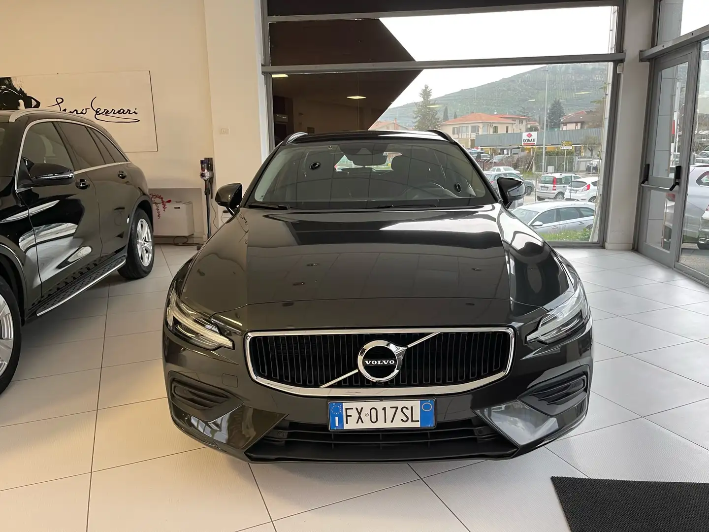 Volvo V60 V60 2.0 d4 Business Plus awd geartronic my20 - 1