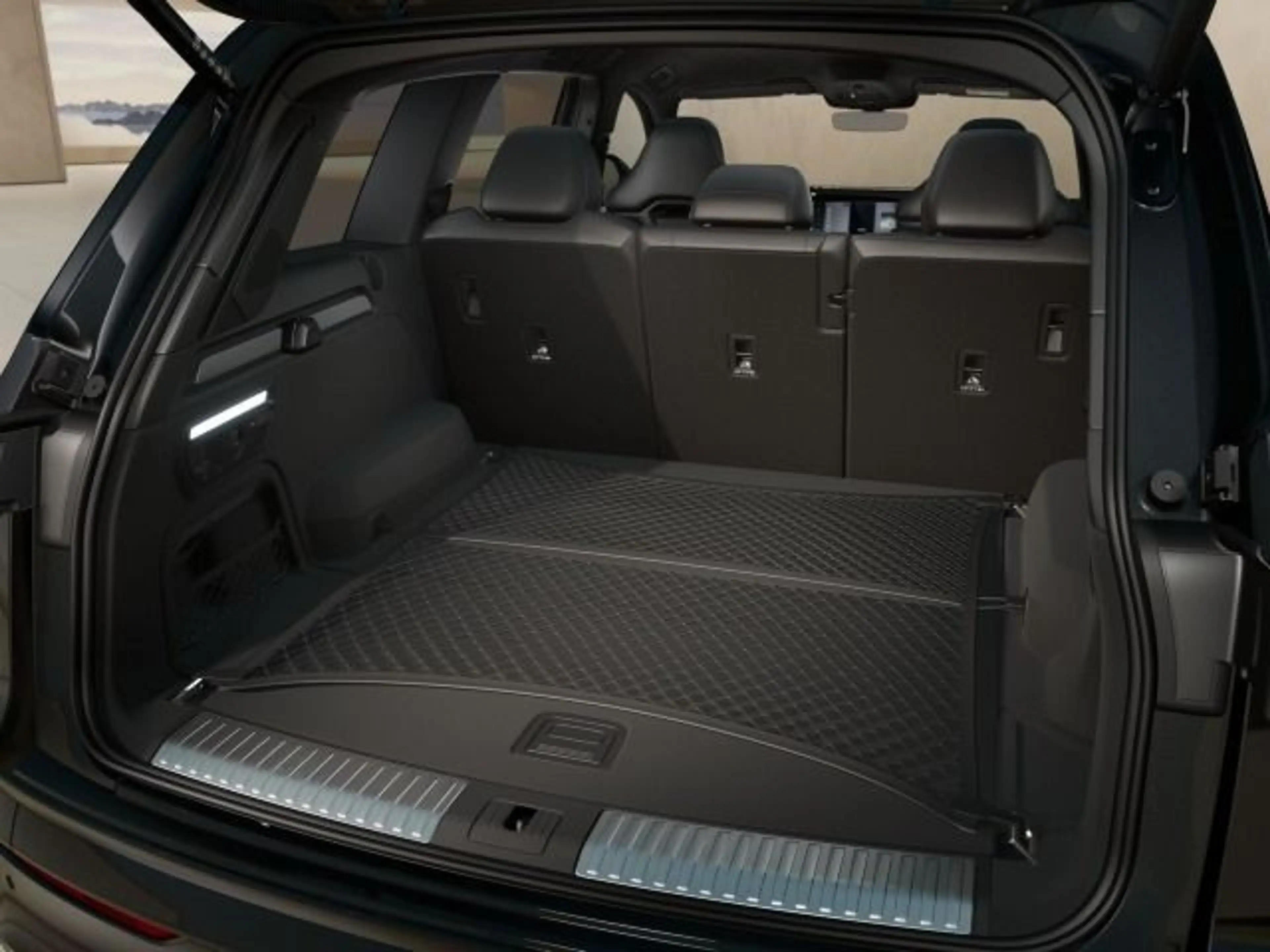 Audi Q7 SUV TDI quattro 220 kW tiptronic — photo 10